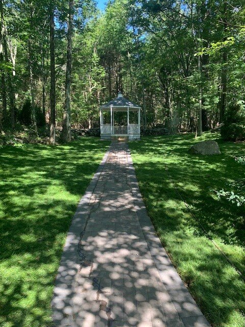 Gazebo 1.jpg