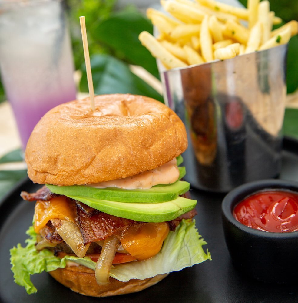 The Cali Burger 

Handmade burger patties takes the freshness into the stratosphere. Then we add caramelized onions, bacon, our signature chipotle aioli and avocado. 

I mean, its giving yum. 

Pair it with regular, sweet potato or truffles fries.

T