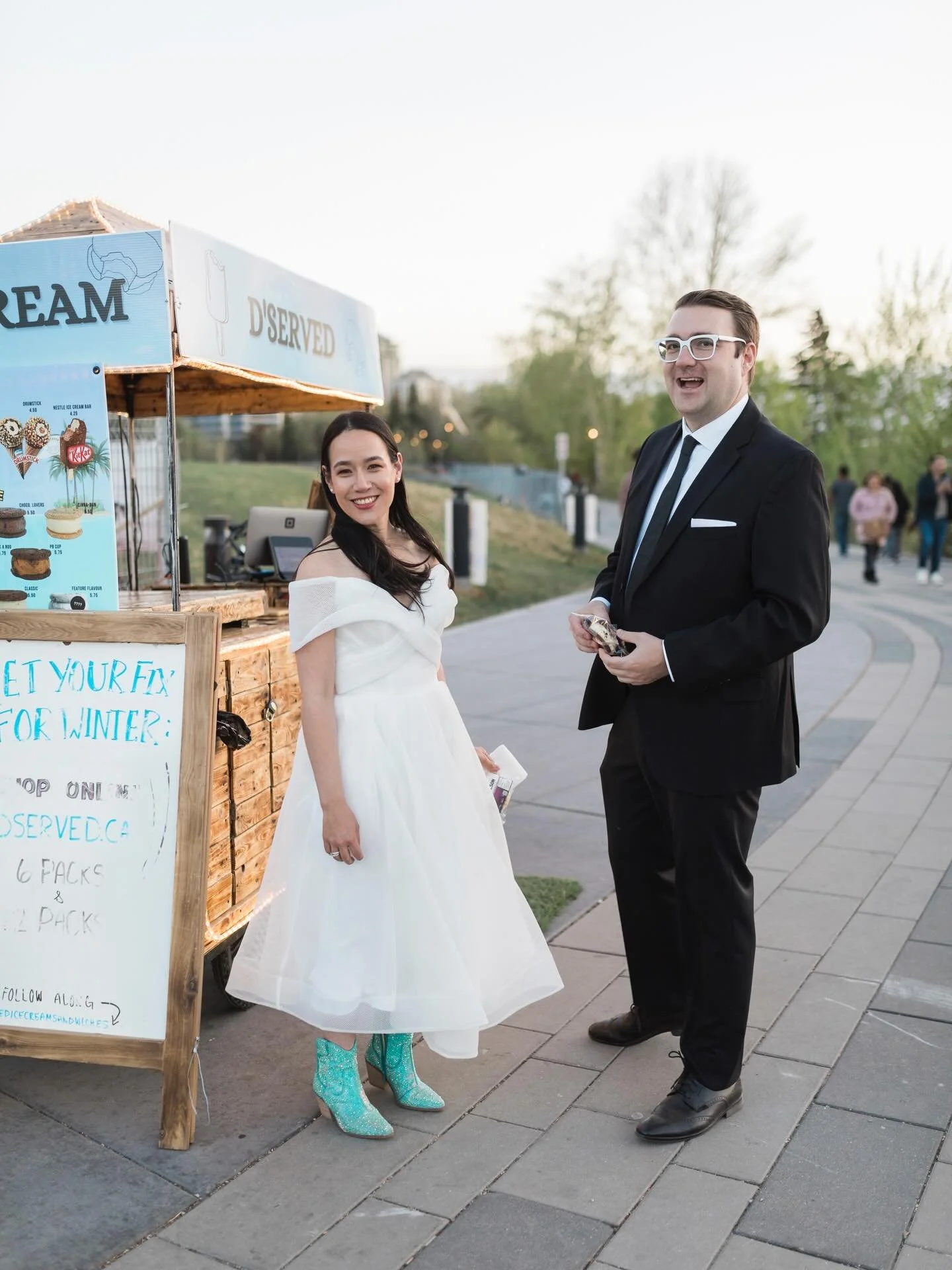 A lovely little wedding with Jocelyn and Chris at @bridgelanddistillery and @jinbaryyc. With a special pre-wedding day shoot a few days before hand, letting us spend the entire wedding day with guests.