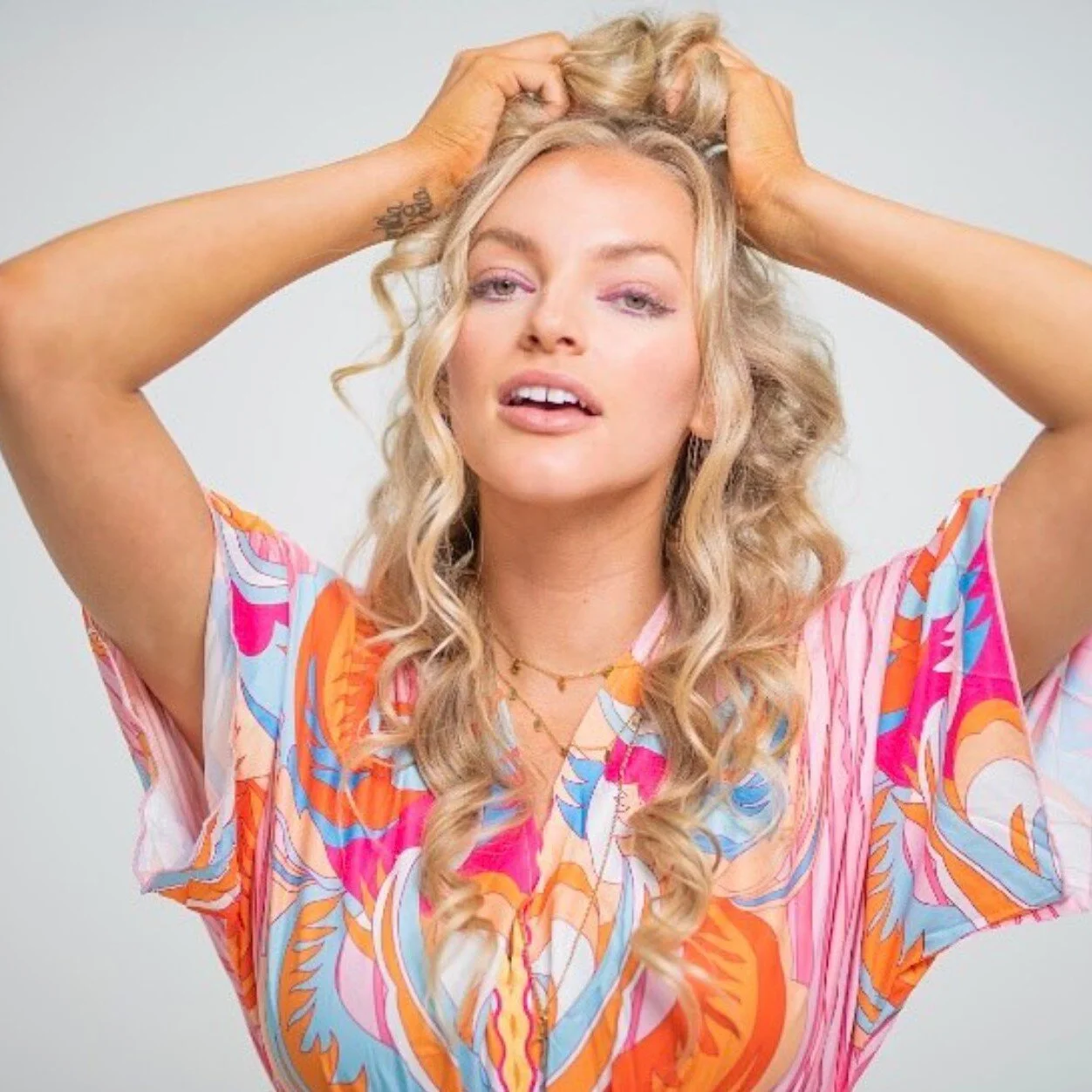 Announcement!! 📣 We're so thrilled to announce that Alexis Gomez @alexisgomezmusic (of American Idol fame) will be performing a solo set during our Tuesday, May 16th 5:30pm -8:00pm Venue Open House &amp; Mini Food Truck Rally! Her country-pop style 