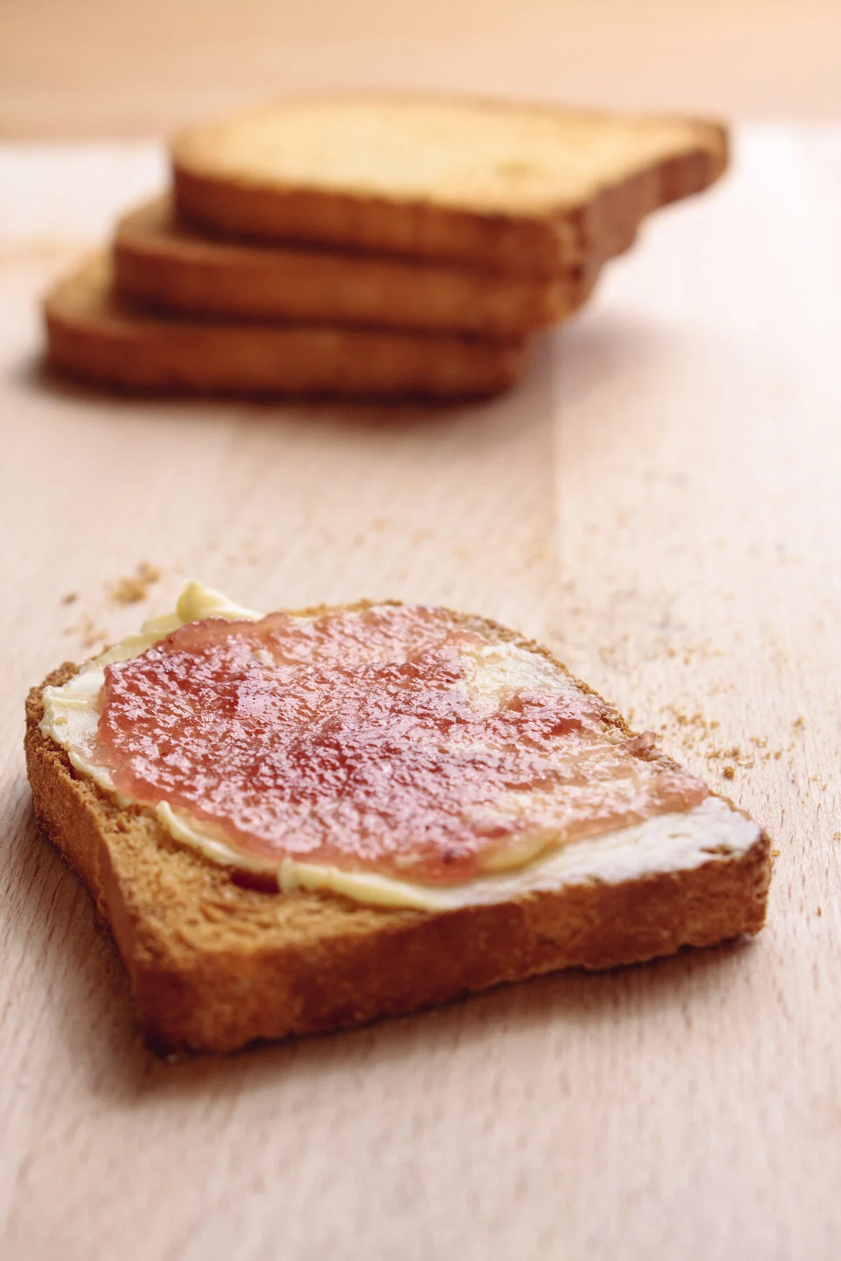 Melba Toast with Strawberry Jam