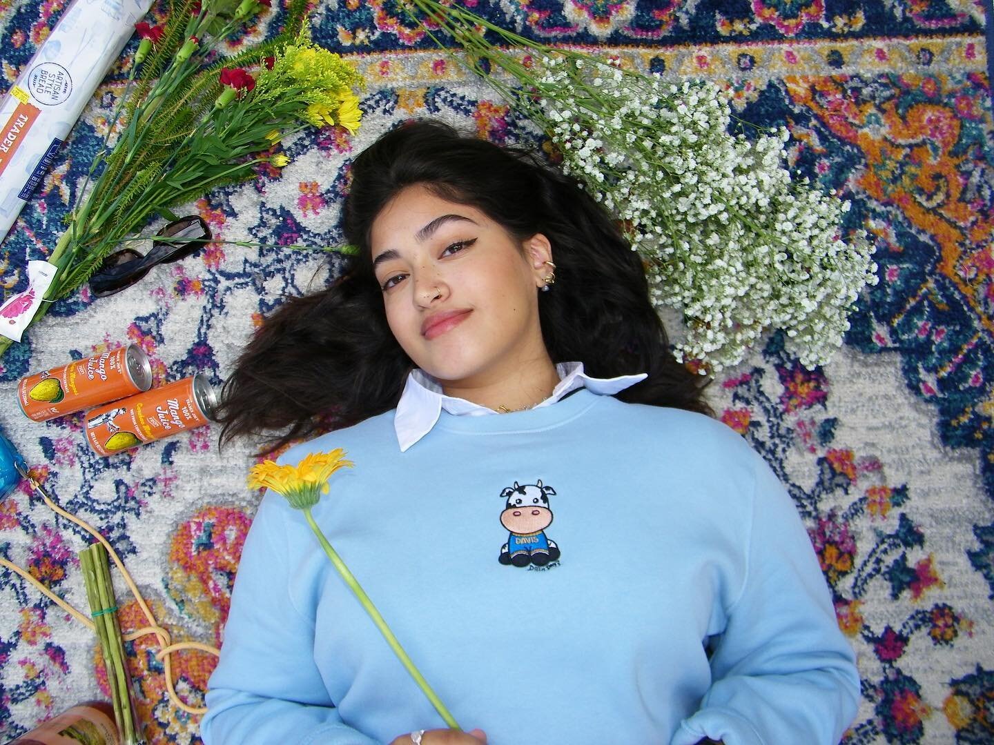 the davis cow &amp; davis flowers crew will be available during the college drop restock 10/23 at 1pm pst 🐮
&bull;
&bull;
&bull;
photo by sofia 
modeled by @z.ahraabbas