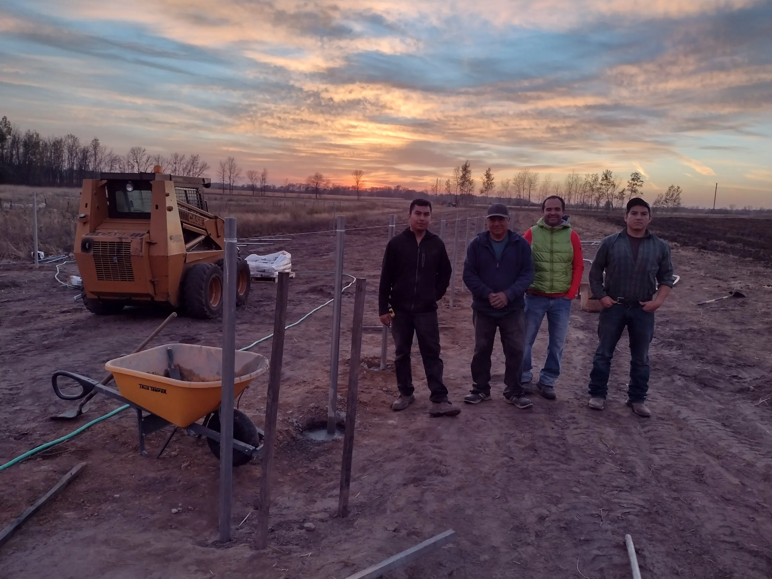 LEDC Rodrigo Cala_building greenhouse pic 3.jpg