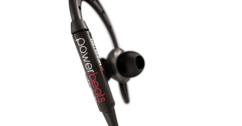 070_powerbeats_shot03.jpg