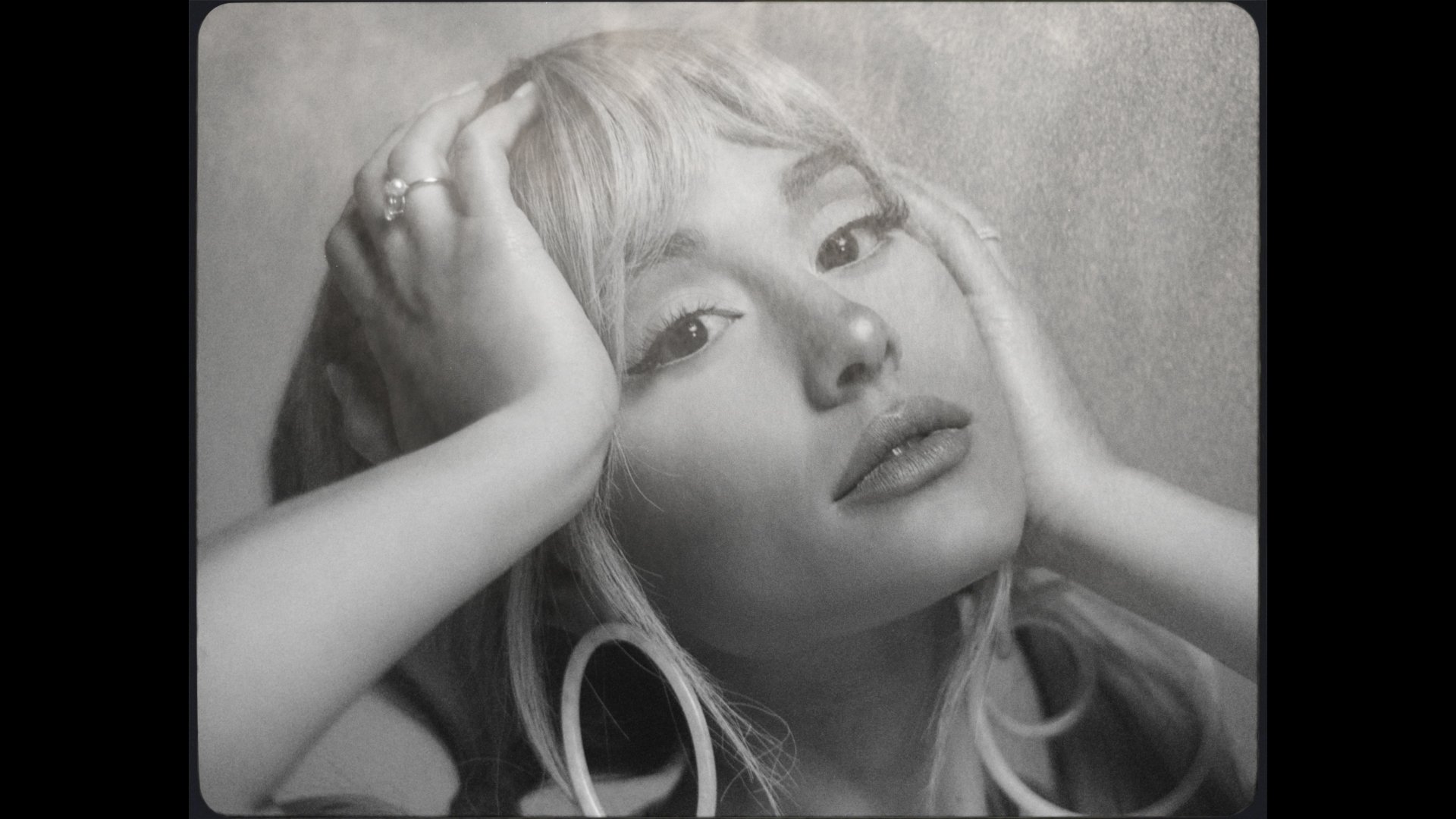 Ariana Grande MOD Perfume