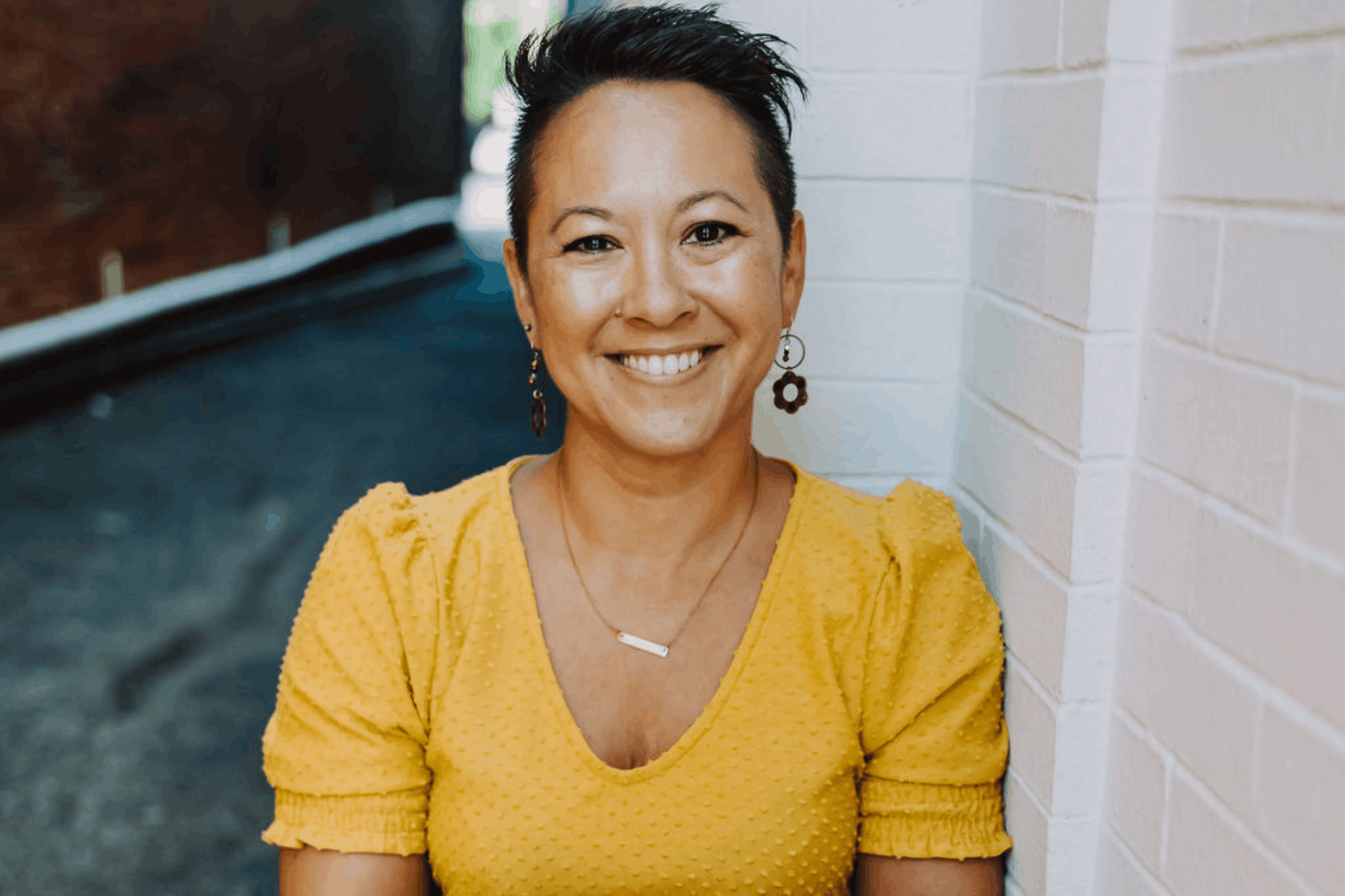 social media specialist queen bee jackie