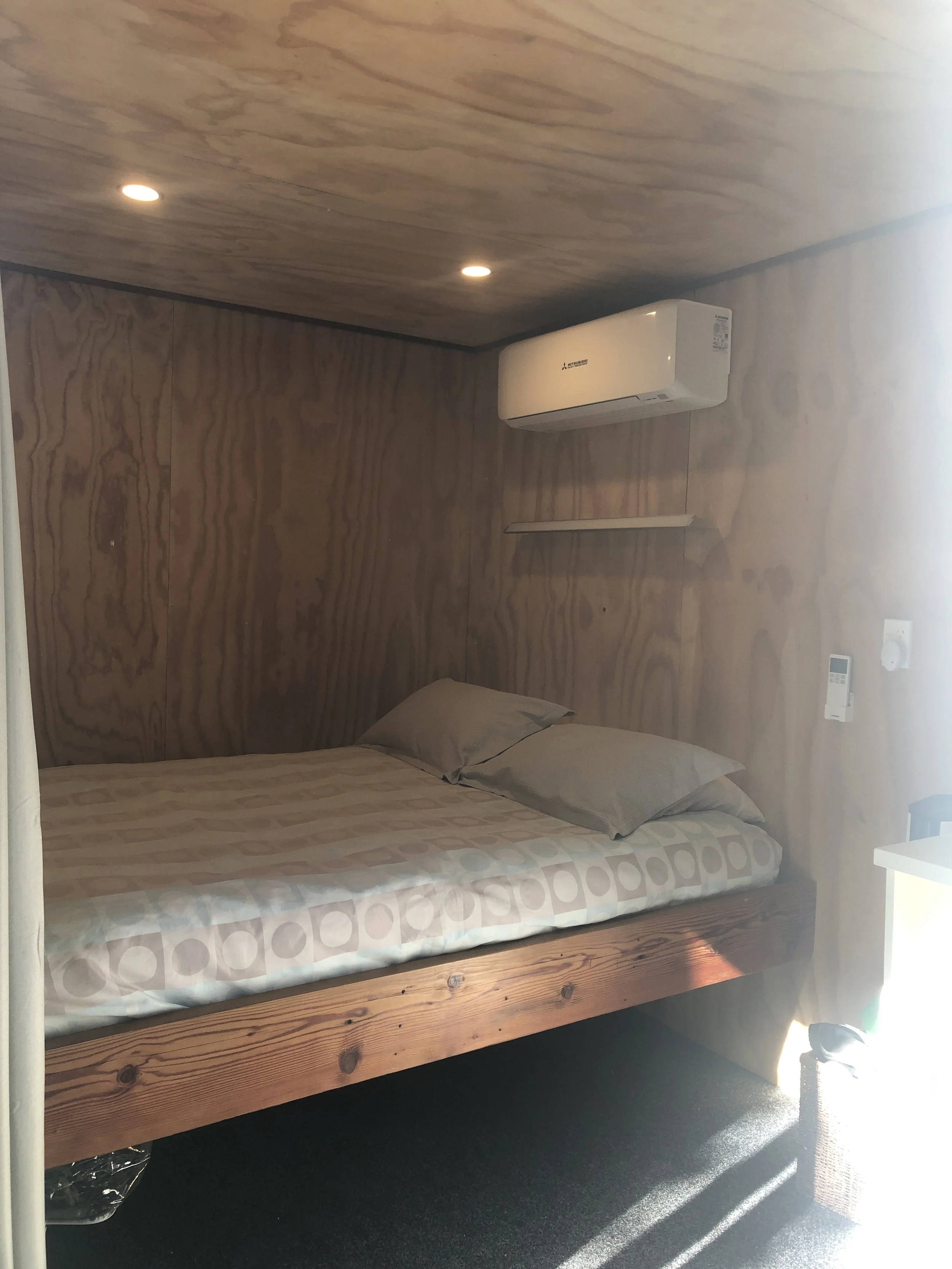Cabin Queen size bed.JPG
