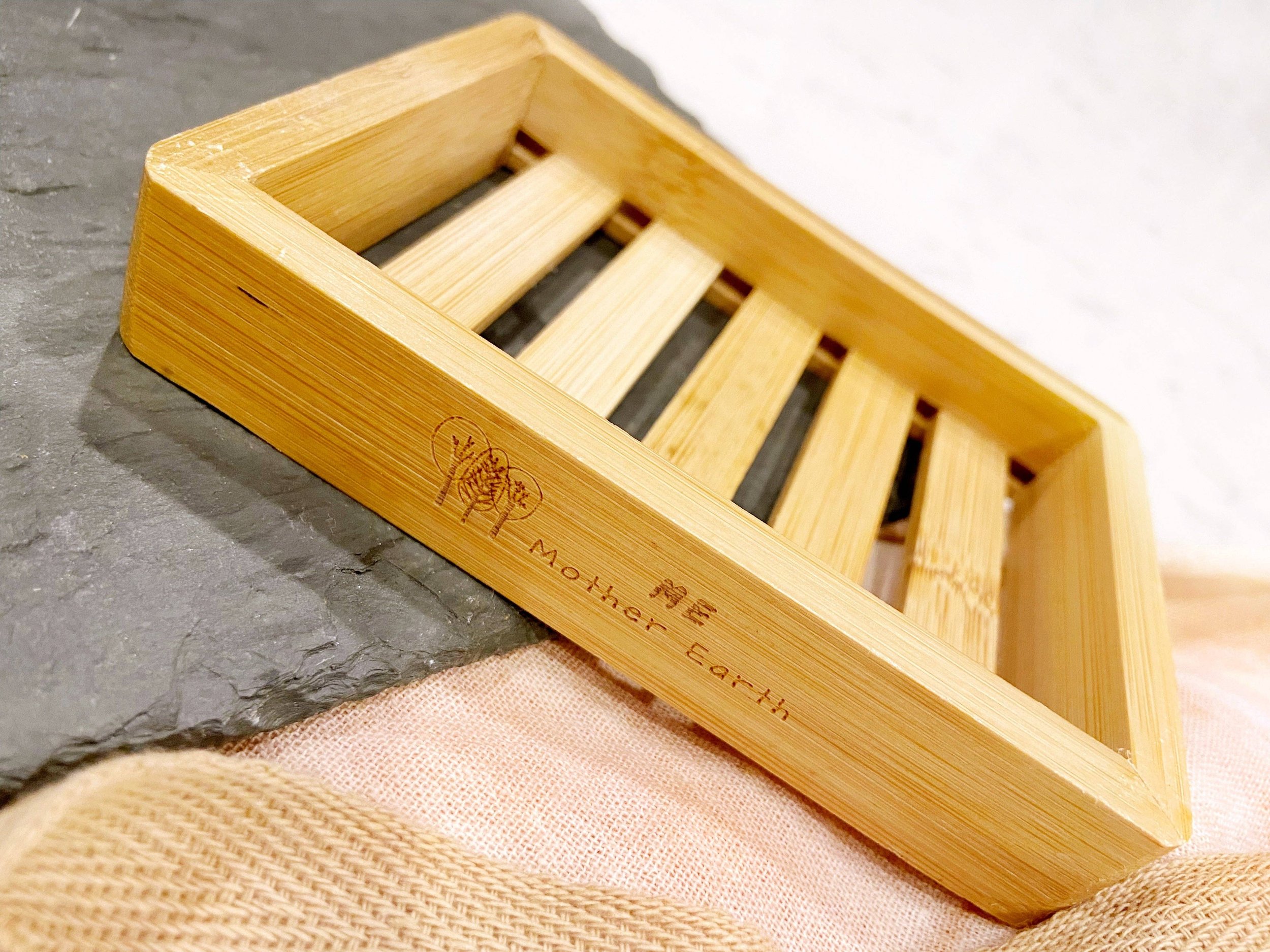Lift it Up Bamboo Soap Dish 1.jpeg