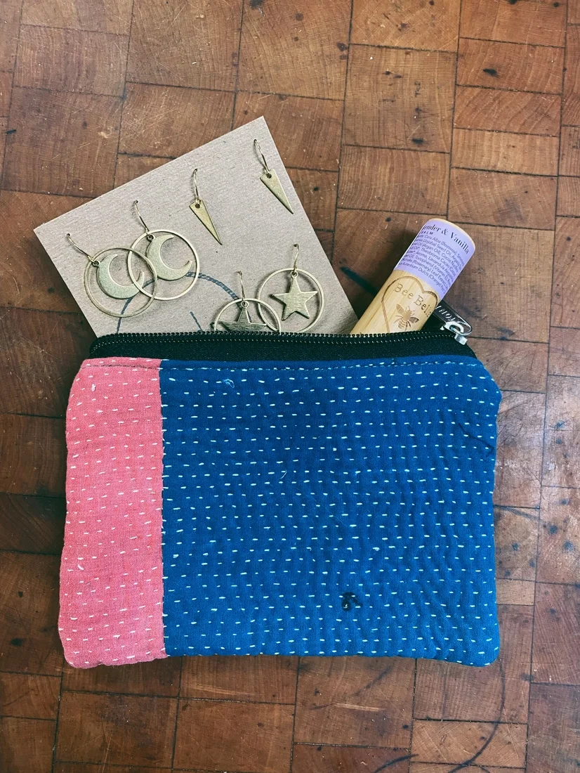 Kantha Zipper Purse 6.webp