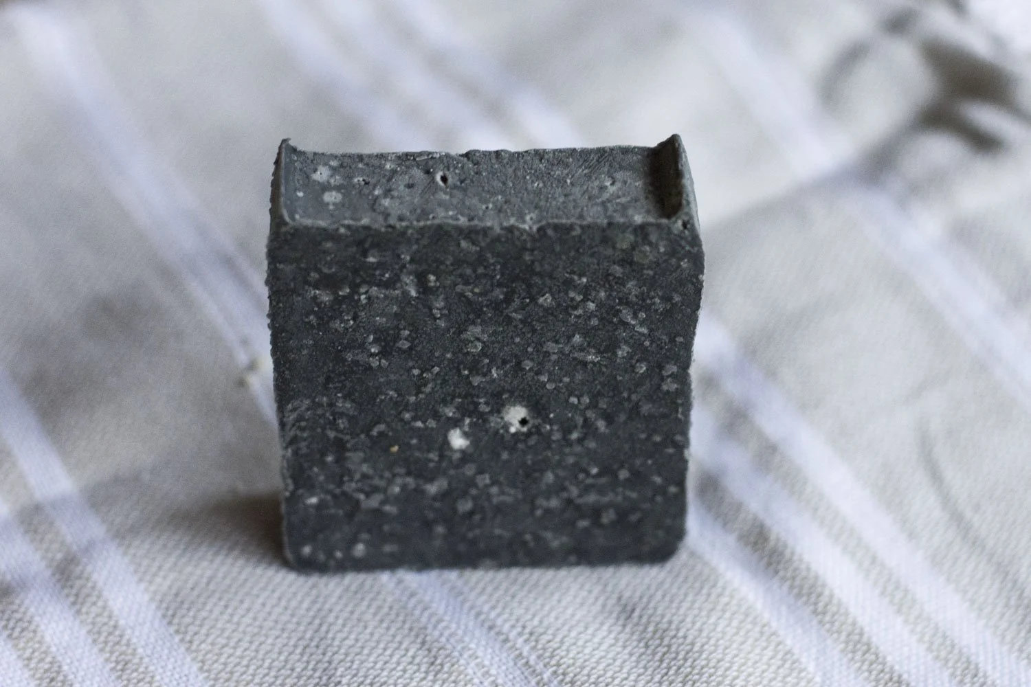 Solidsilk® Onyx - Facial Cleansing Bar 1.jpeg