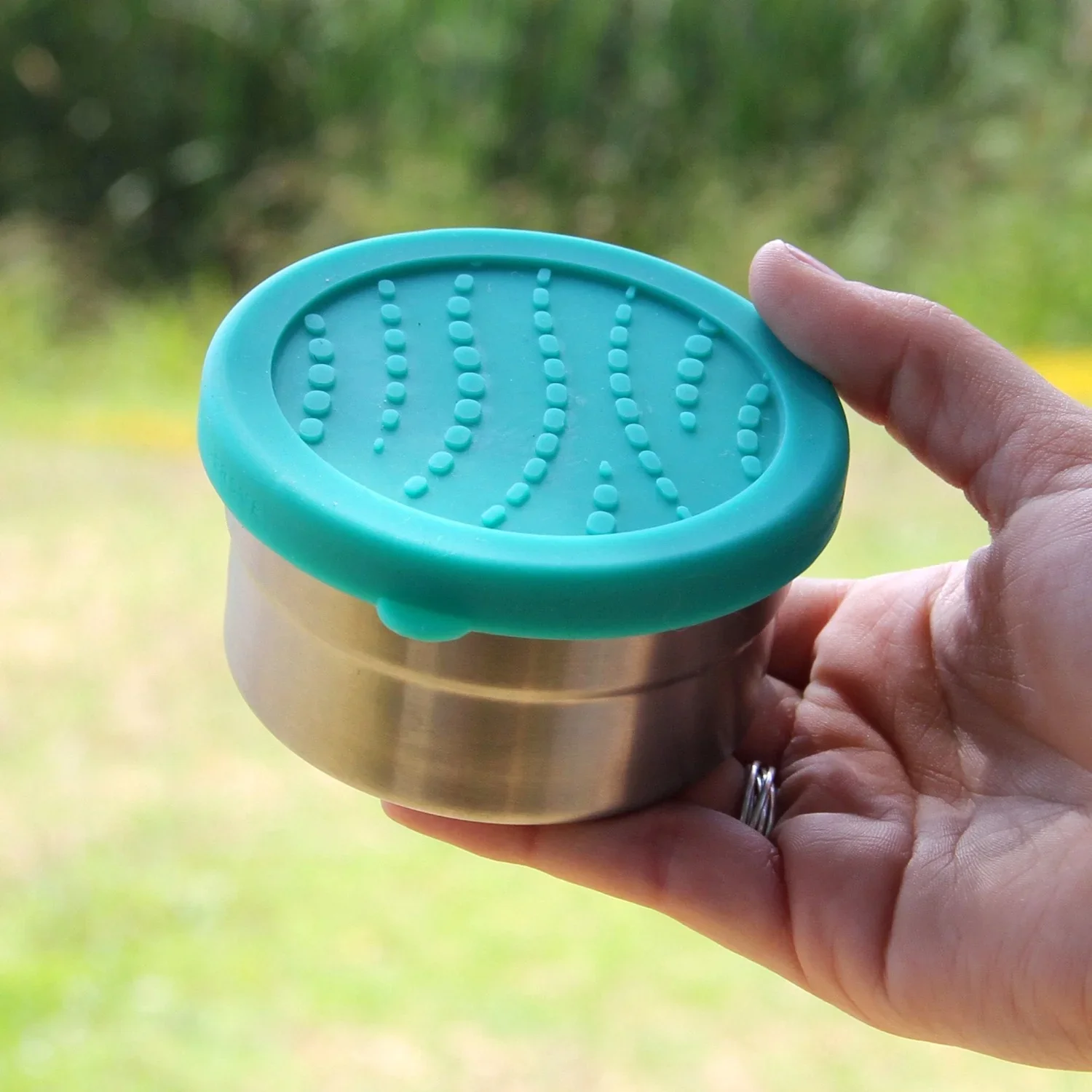 blue-water-bento-snack-containers-seal-cup-solo 2.webp