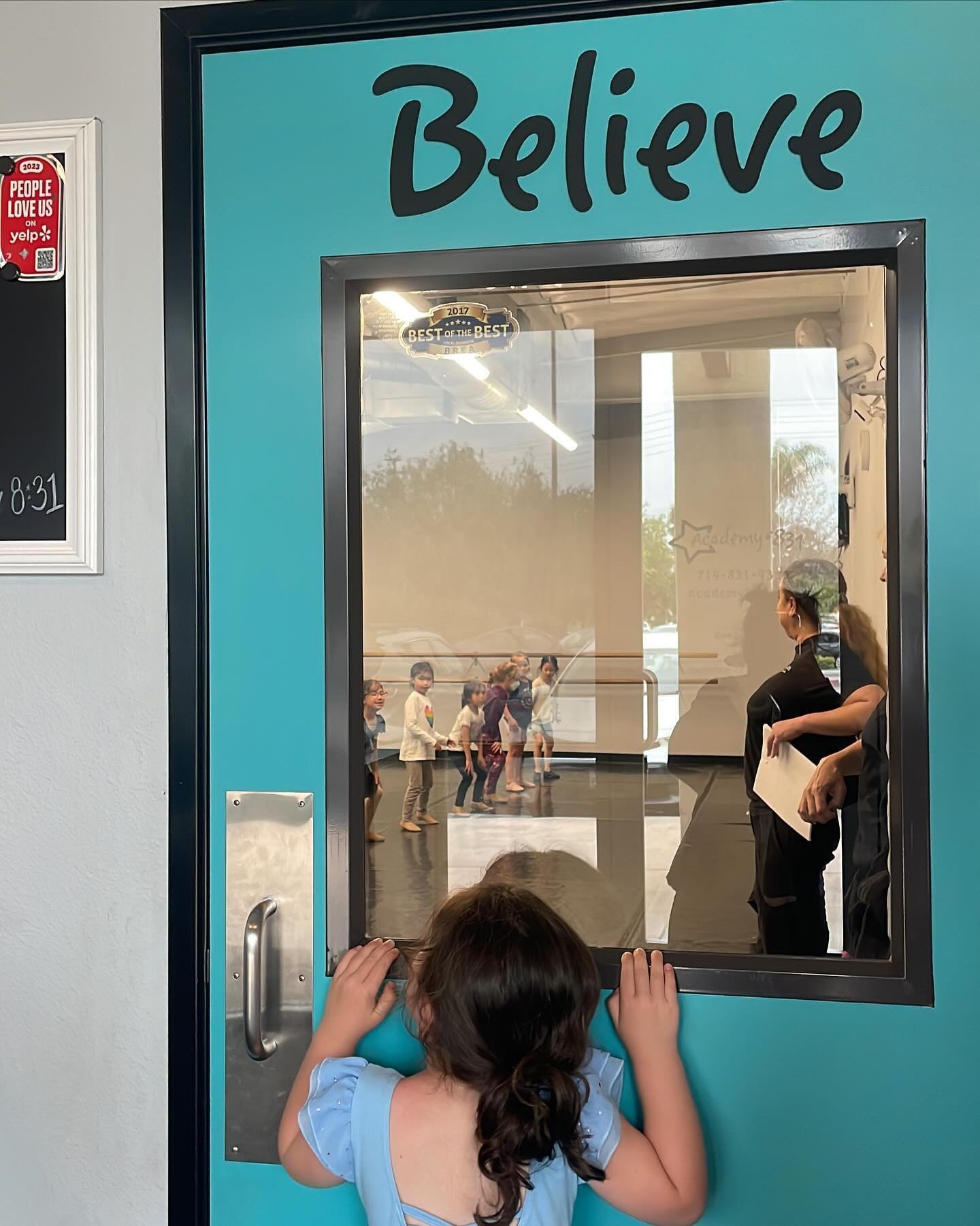 Our little ones love peeking into other classrooms and get inspiration from fellow dancers 🩰⭐️

#dancelifestyle #danceclasses #danceclassics #danceclassesforkids #dancedance #dancegoals #adultclass #adultworkoutclass #orangecountrydance #dancestudio