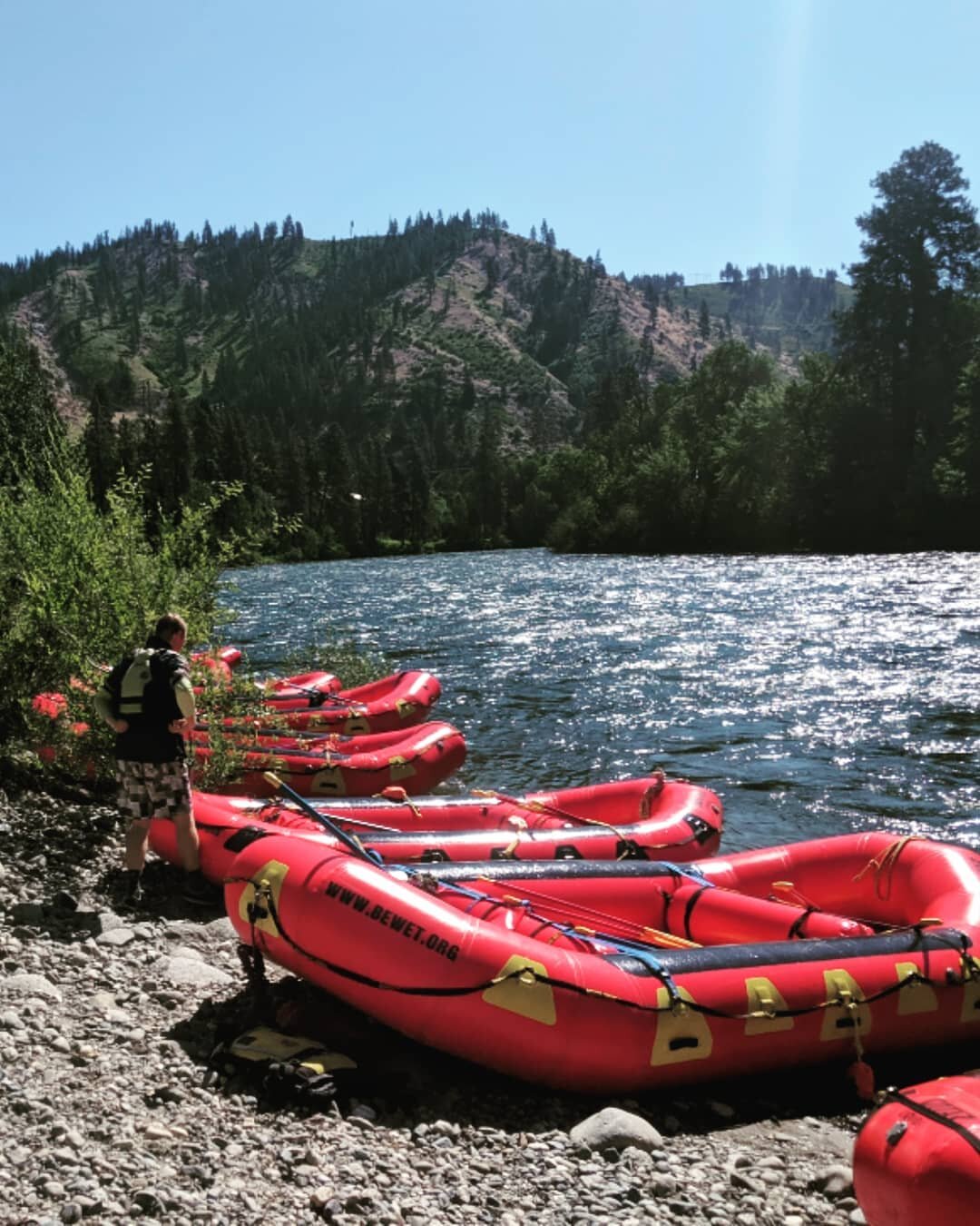 Last Wenatchee trip of the season coming up! It's been a great start to summer boating, and we have even more wonderful trips planned! Check us out for the White Salmon trip in late July! The past two trips have been major successes, but this one is 