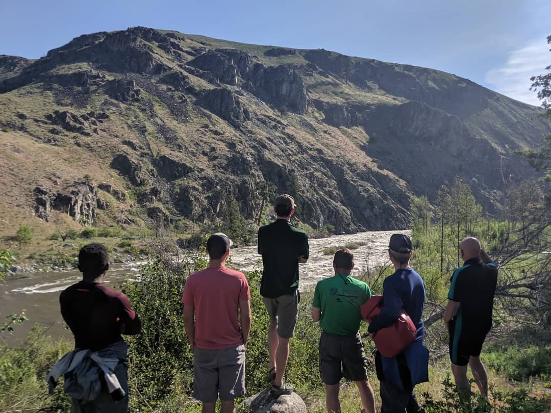 Scouting Black Canyon before running the Methow river! Forecast predicting 91&deg; air temps, and nothing but sun! Ready for an awesome start to the summer rafting season!
.
.
.
#Boeing #sotar #rivertime #lovewhereyoulive #exploreoutdoors #whitewater