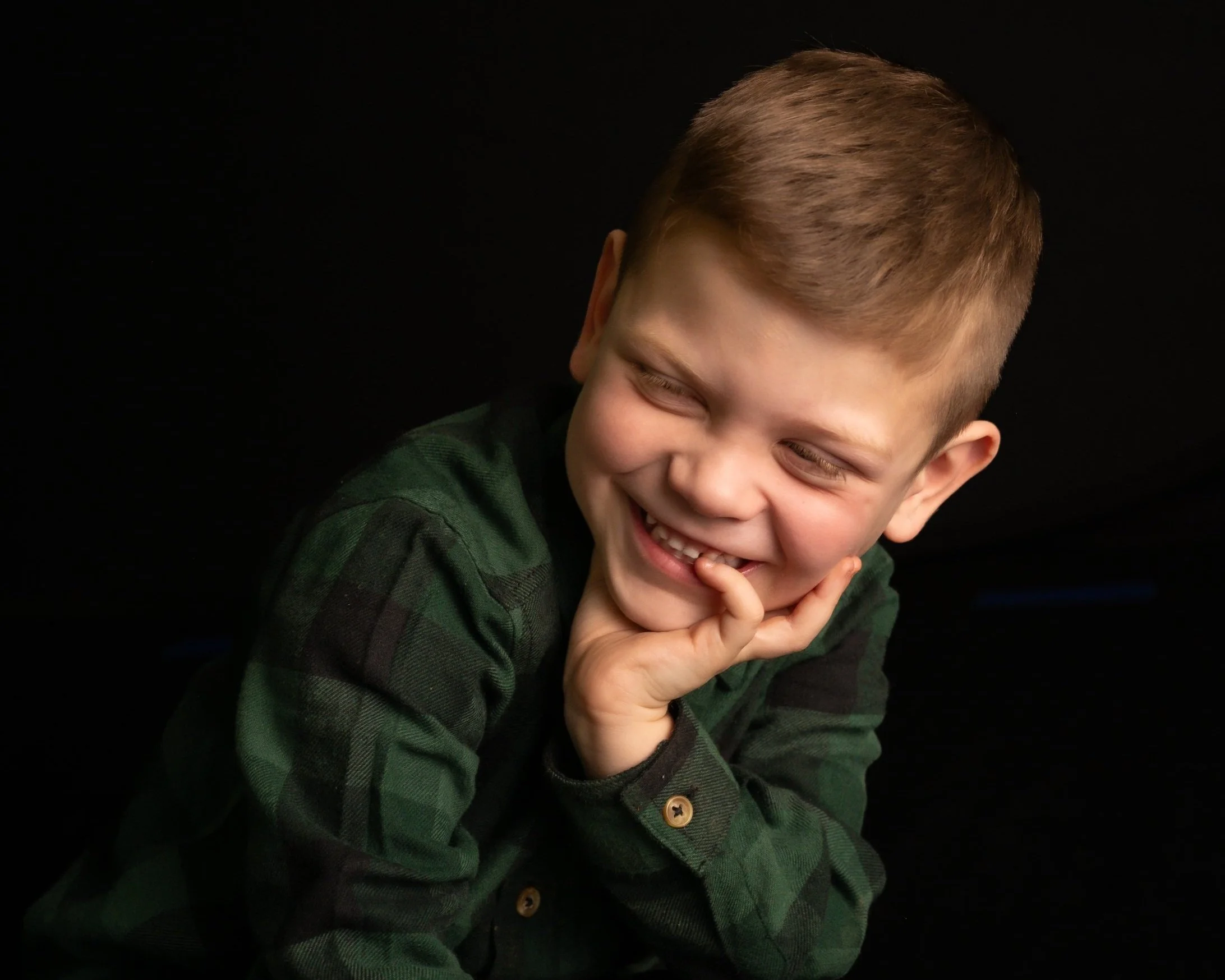 Choose from a varirty of backdrops colors