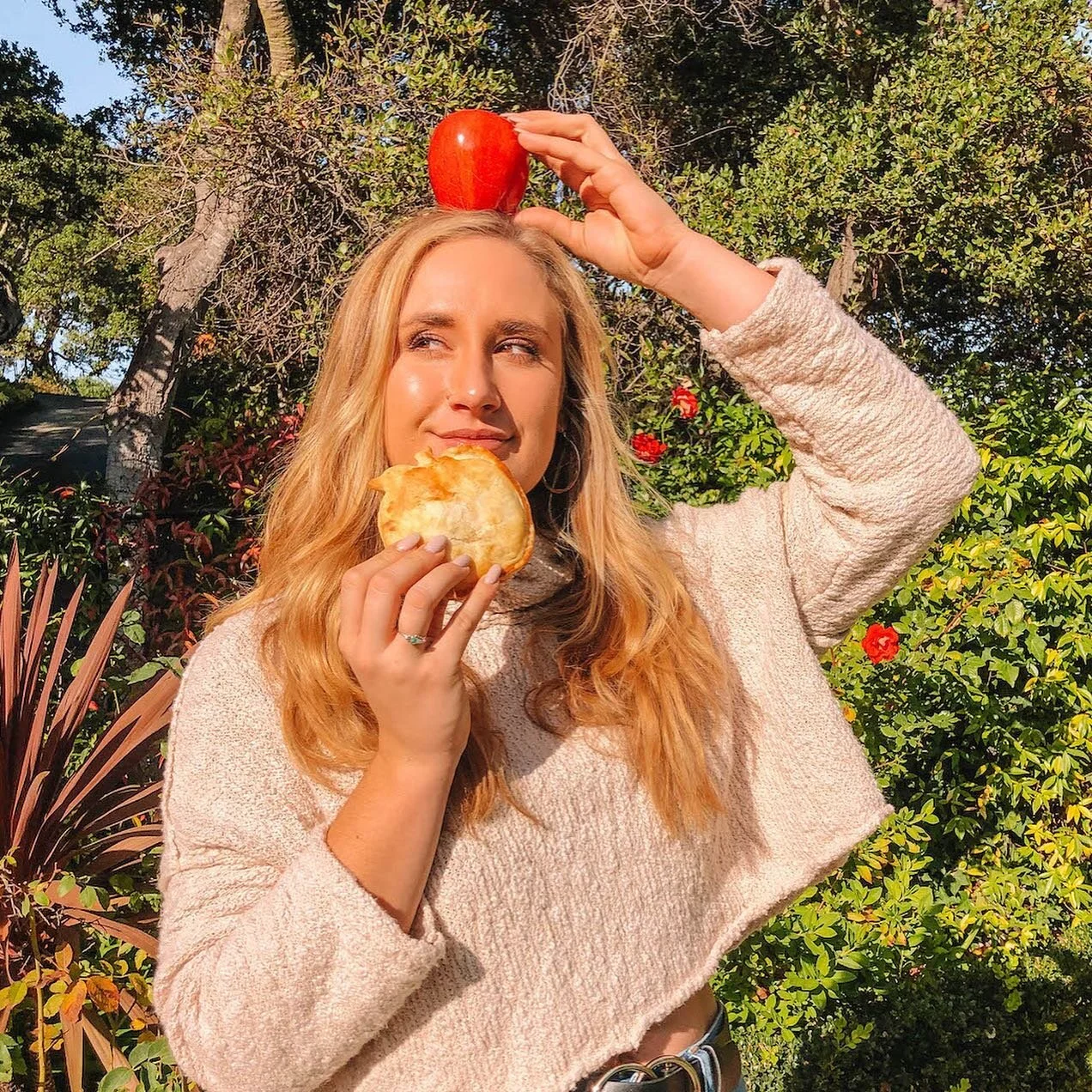 she&rsquo;s giving us alllll those #fallfeels 🍂🍁 
serving looks &amp; pocket pies for @mamiespies #winkwink