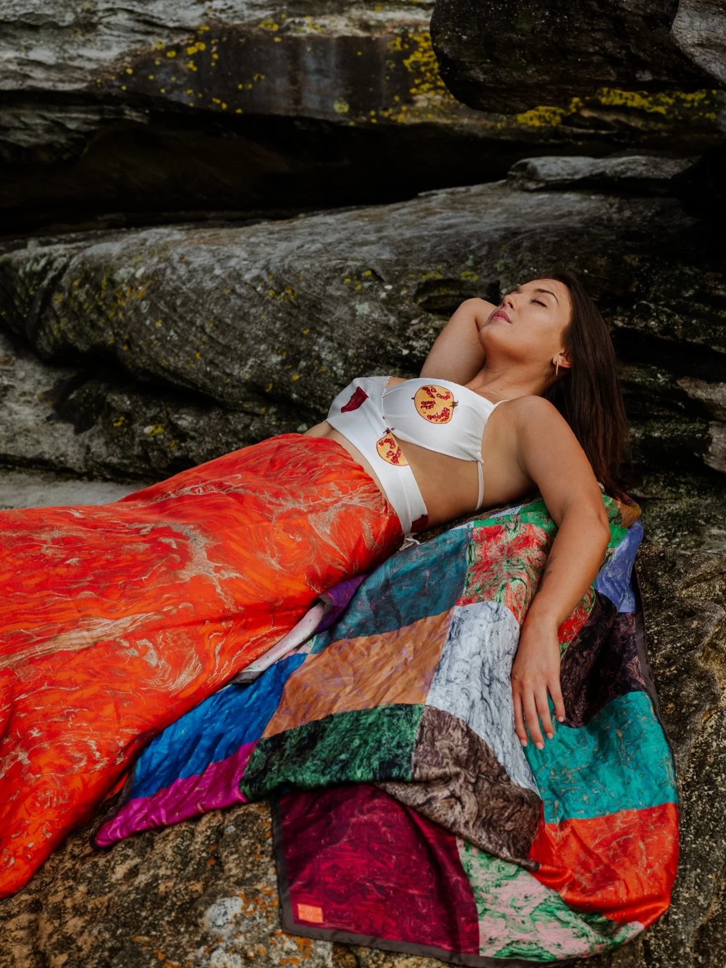 Floating on silk @houseofrolfe

#thesilkeffect