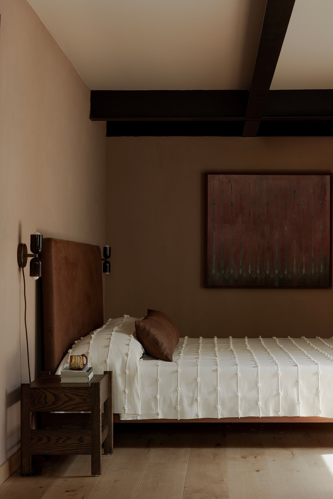 12_Mason-Gray-treehouse-primary-bedroom-bed-cropped.jpg