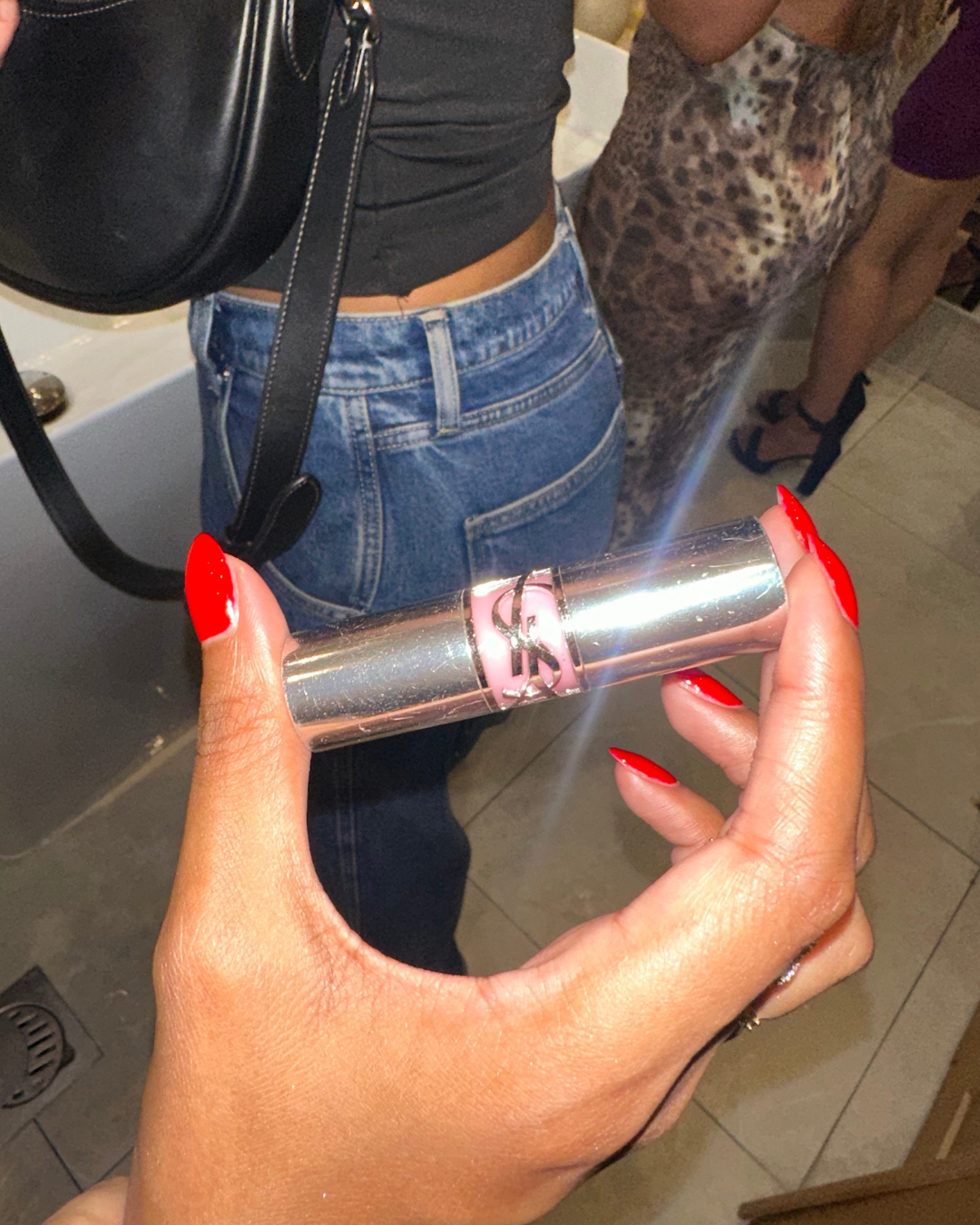 cake-the-mag-dubai-girls-club-must-haves-6.png