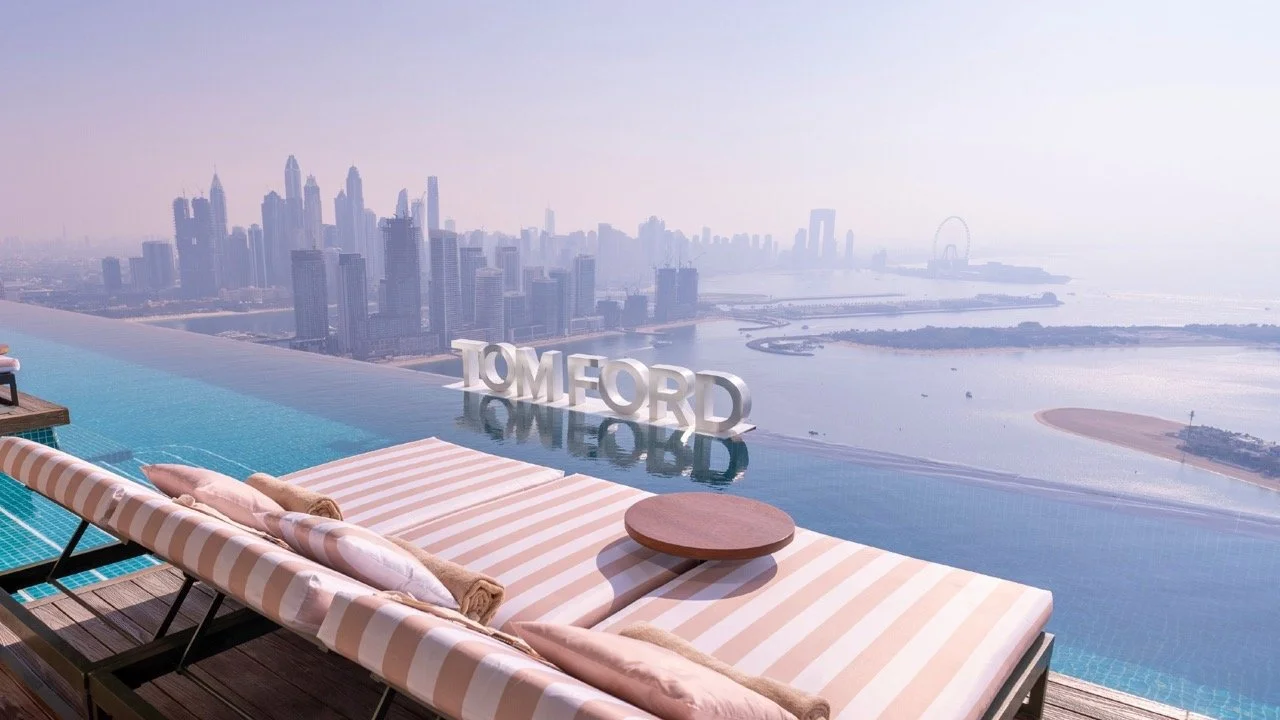 cake-the-mag-tom-ford-beauty-has-taken-over-dubais-aura-skypool-4.jpeg
