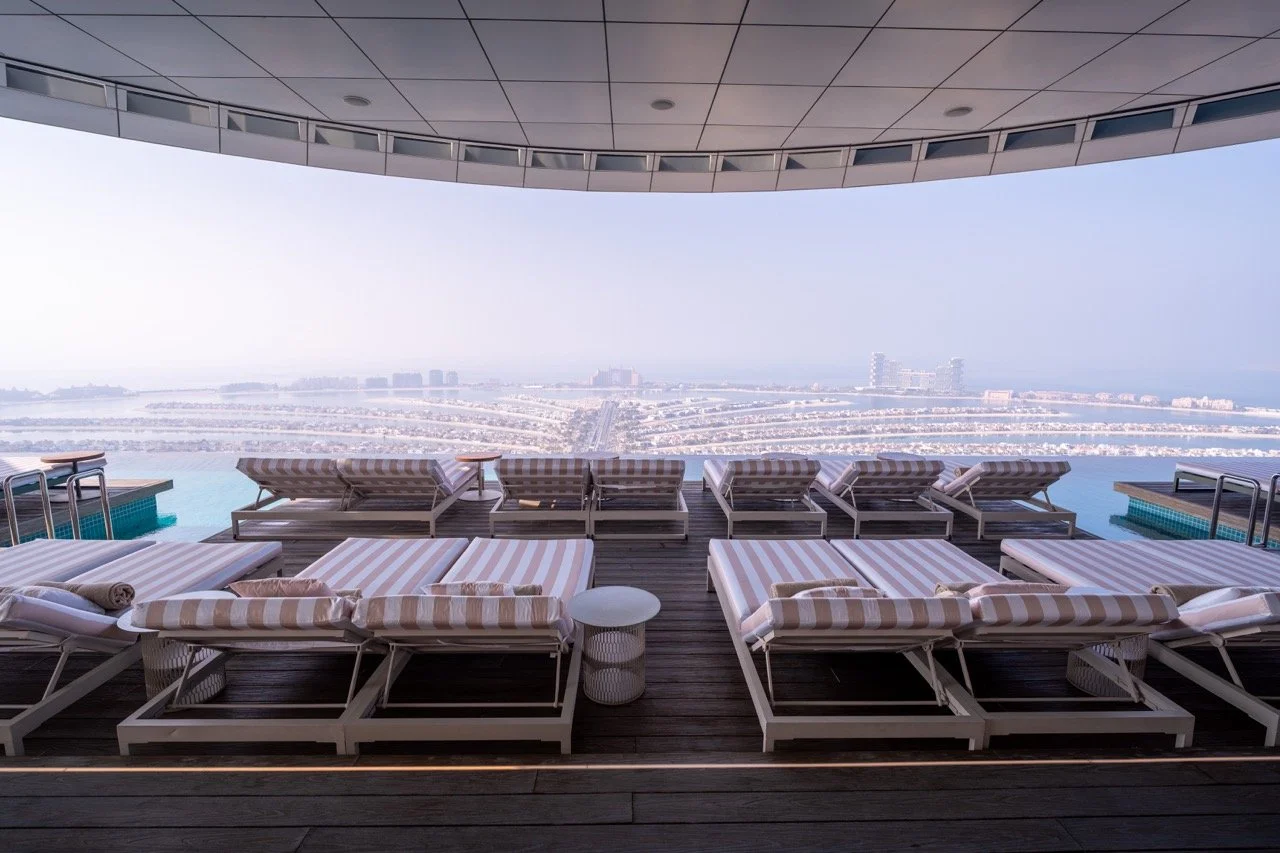 cake-the-mag-tom-ford-beauty-has-taken-over-dubais-aura-skypool-5.jpeg