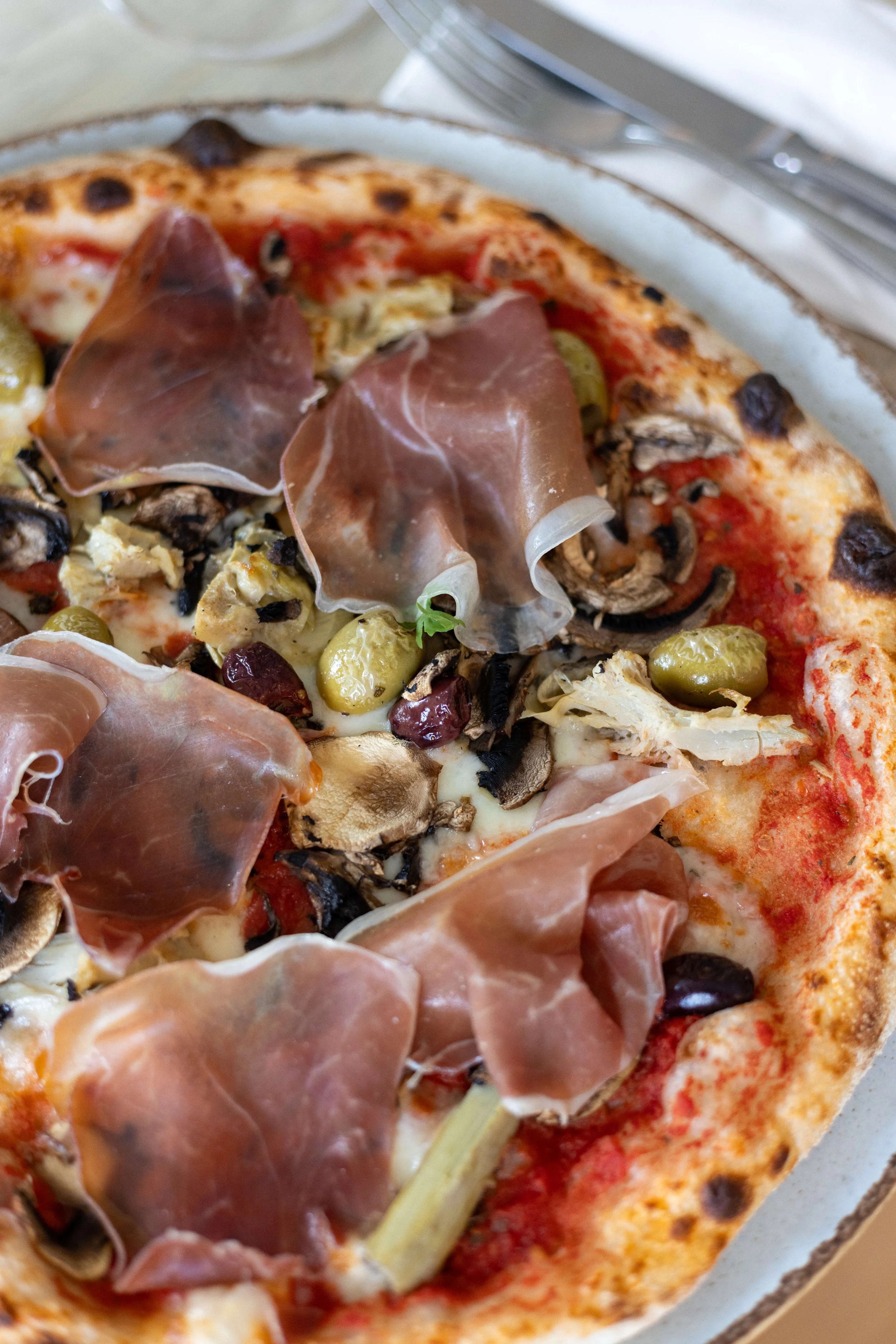 lucys-pizzeria-lined-creative-menu-shoot-october-2026-127.jpg