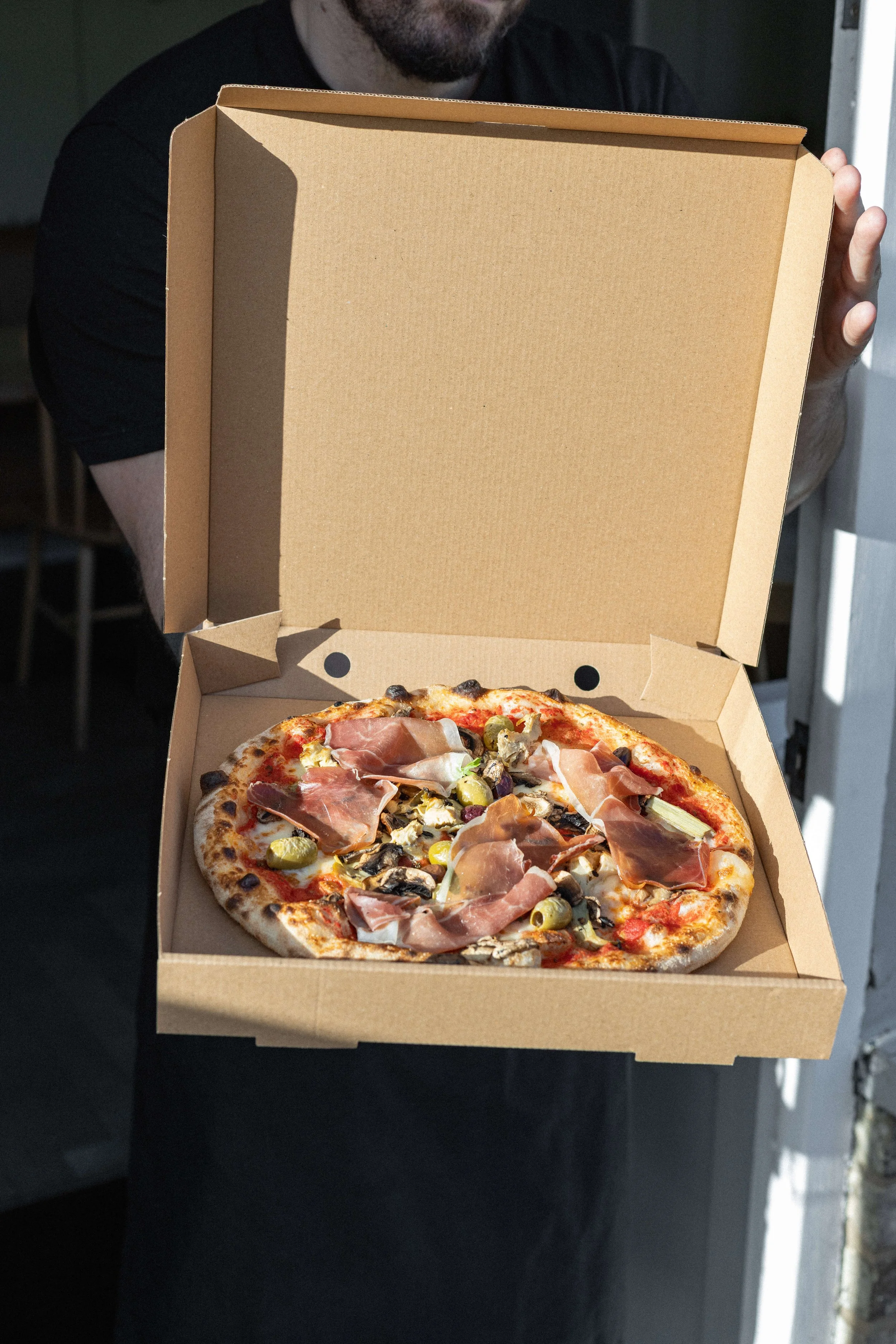 lucys-pizzeria-lined-creative-menu-shoot-october-2026-136.jpg