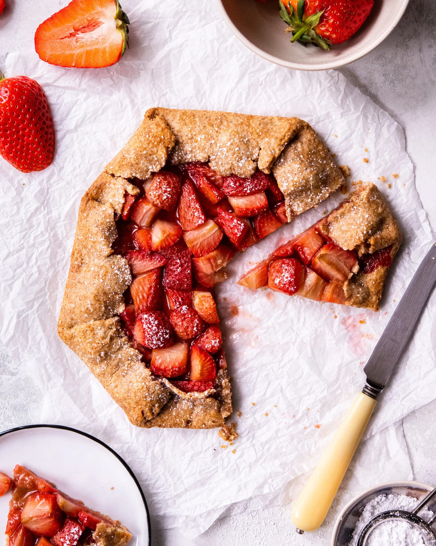vegan_strawberry_galette_with_balsamic_vinegar.JPG