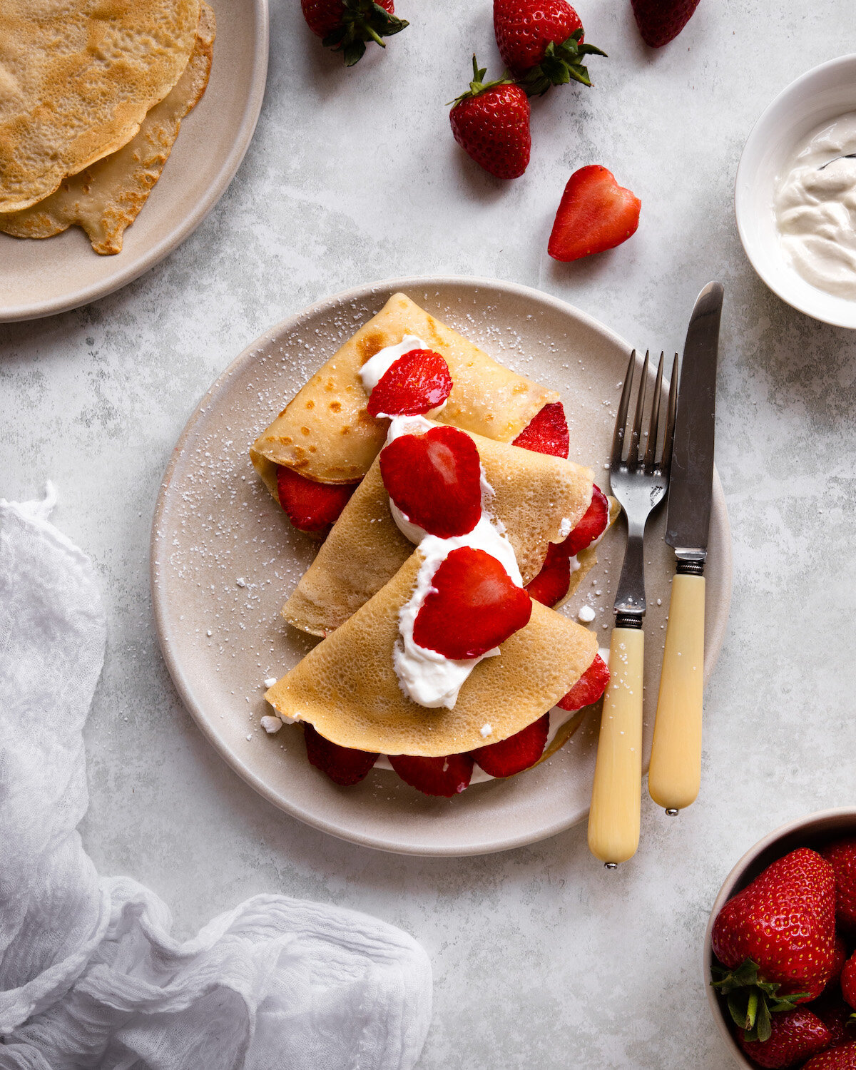 vegan_crepes_with_strawberries_4.JPG