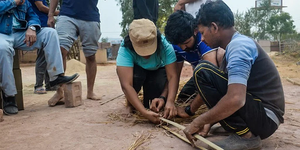 hunnarshala_mud_brick_bamboo_vernacular.jpg