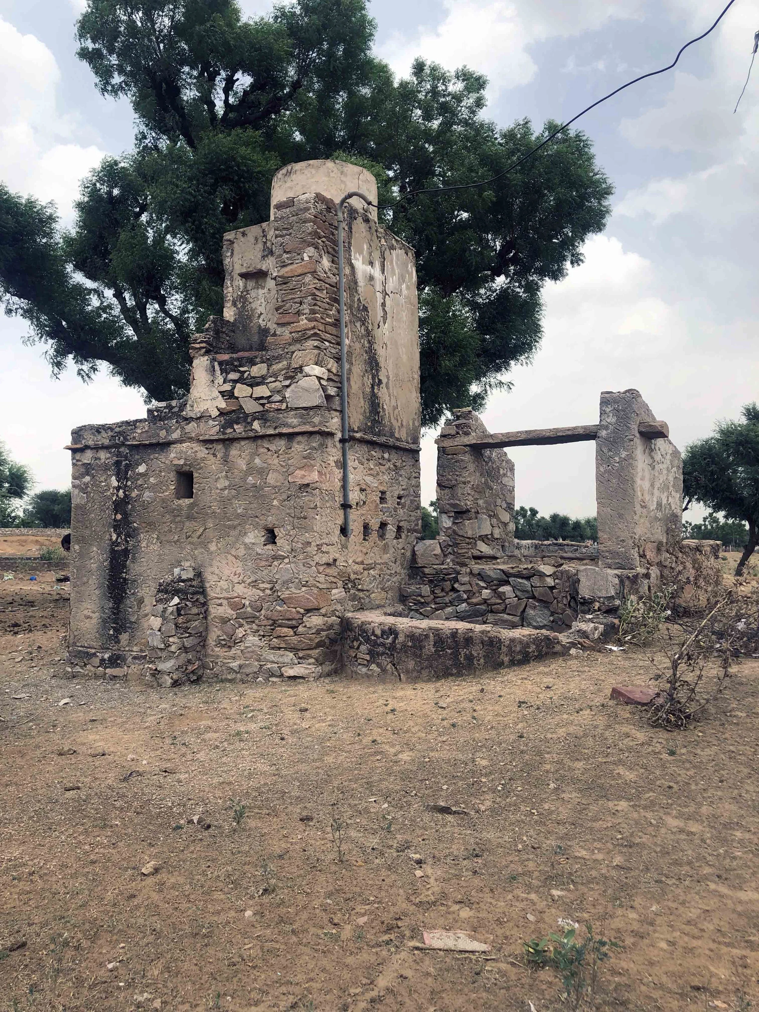 09. Well Complex  Gudha Baisal.JPG