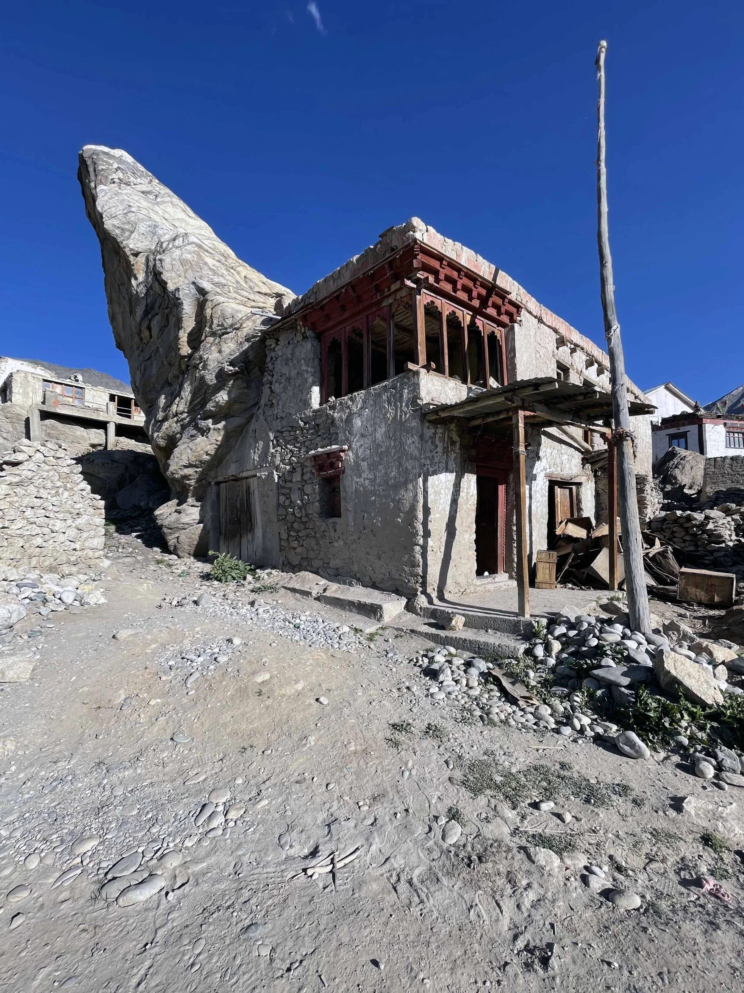 padum rock house.jpg