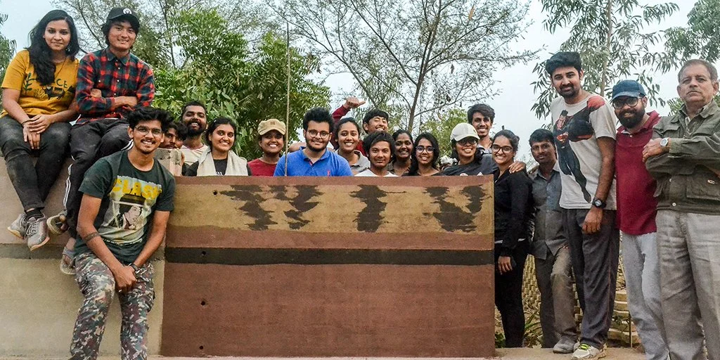 hunnarshala_rammed_earth_wall_vernacular.jpg