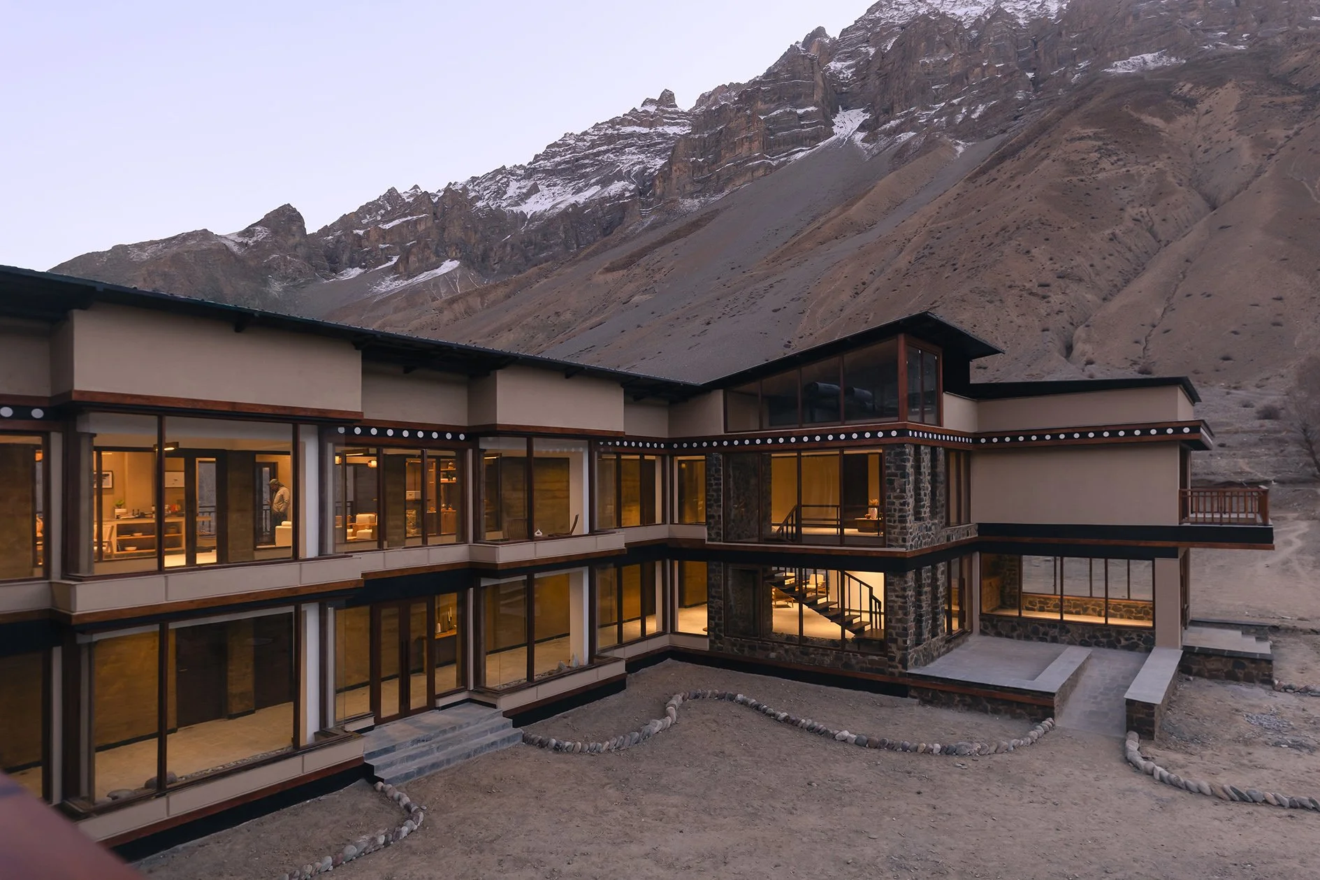 11 Court and the corridors.jpg