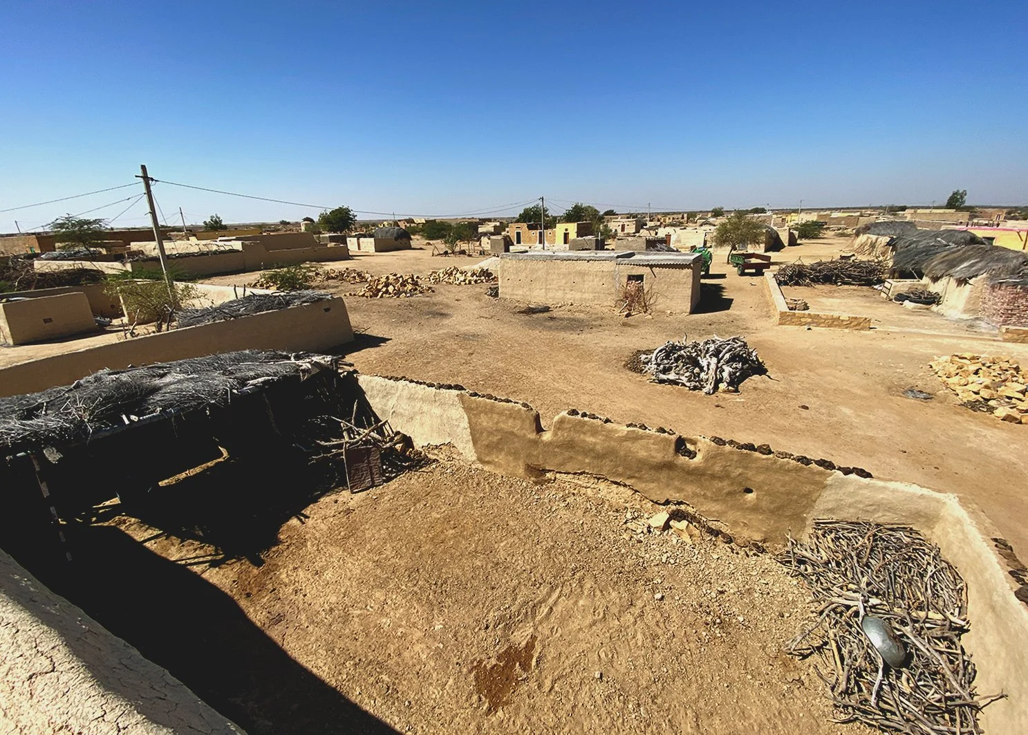 jaisalmer_courtyard_settlement_wisdom_traditional_vernacular_mud.jpg
