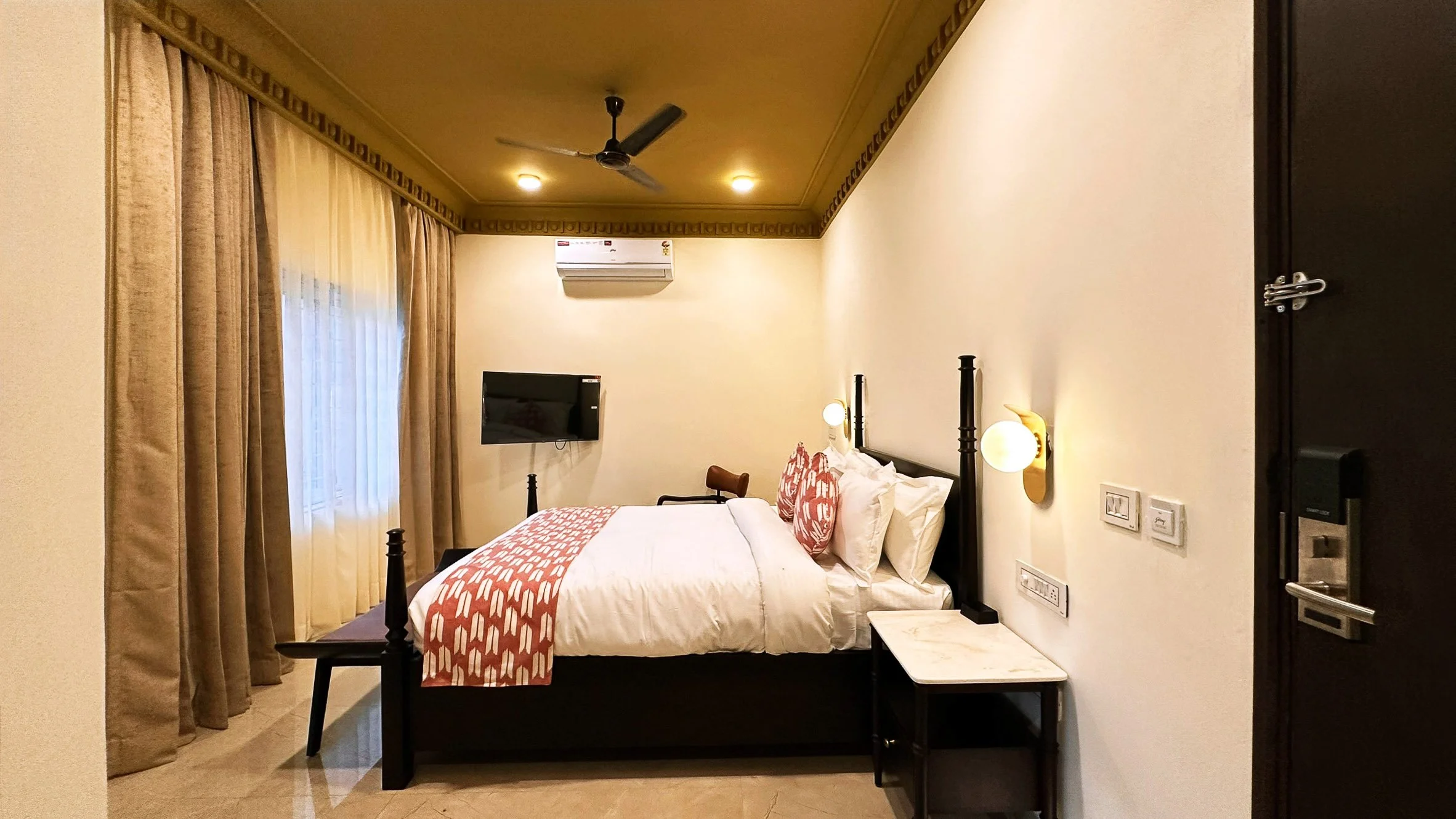 b The Four Stories Room.jpg