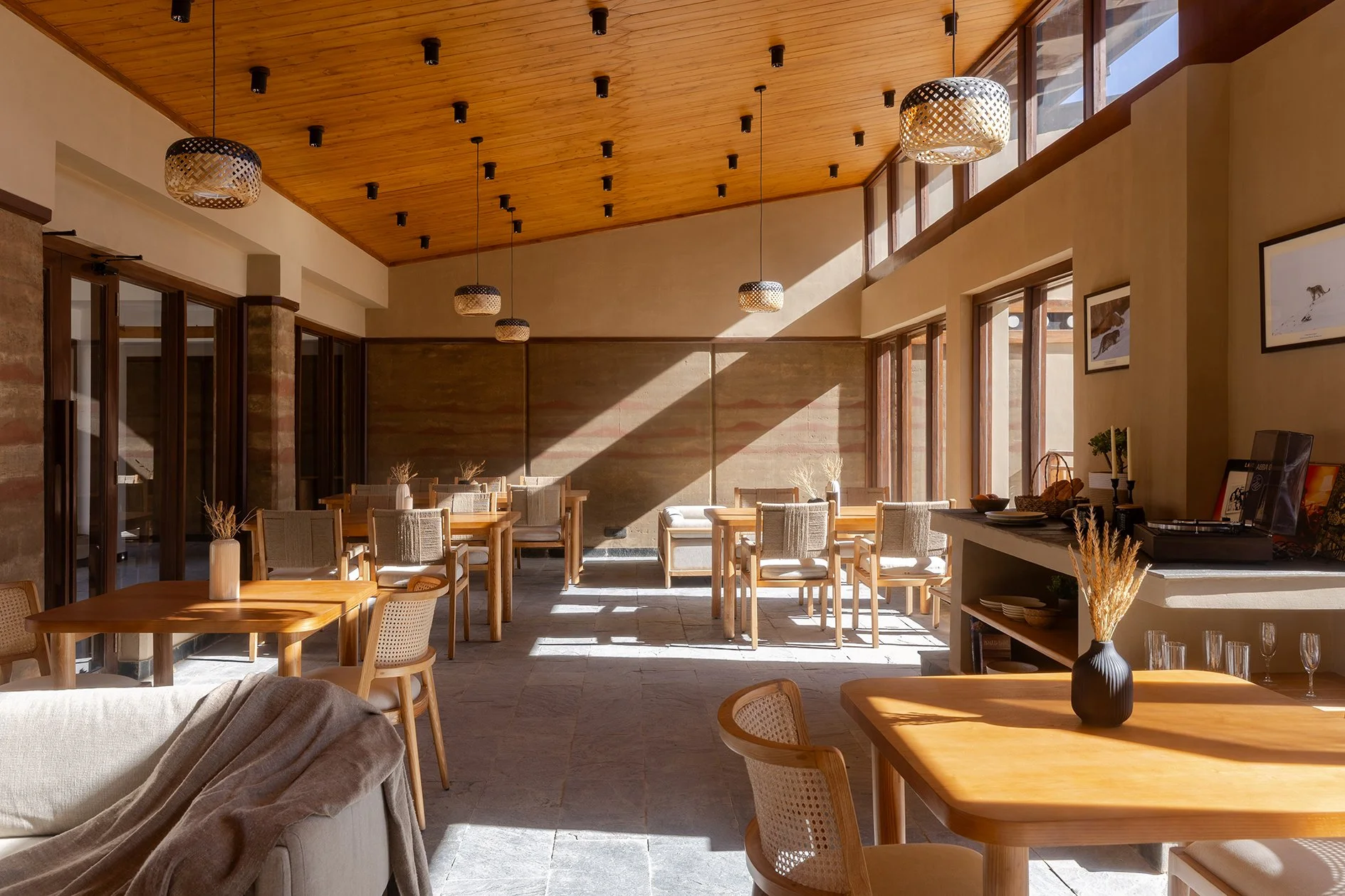 Tshera - Dinning space- East Wall.jpg