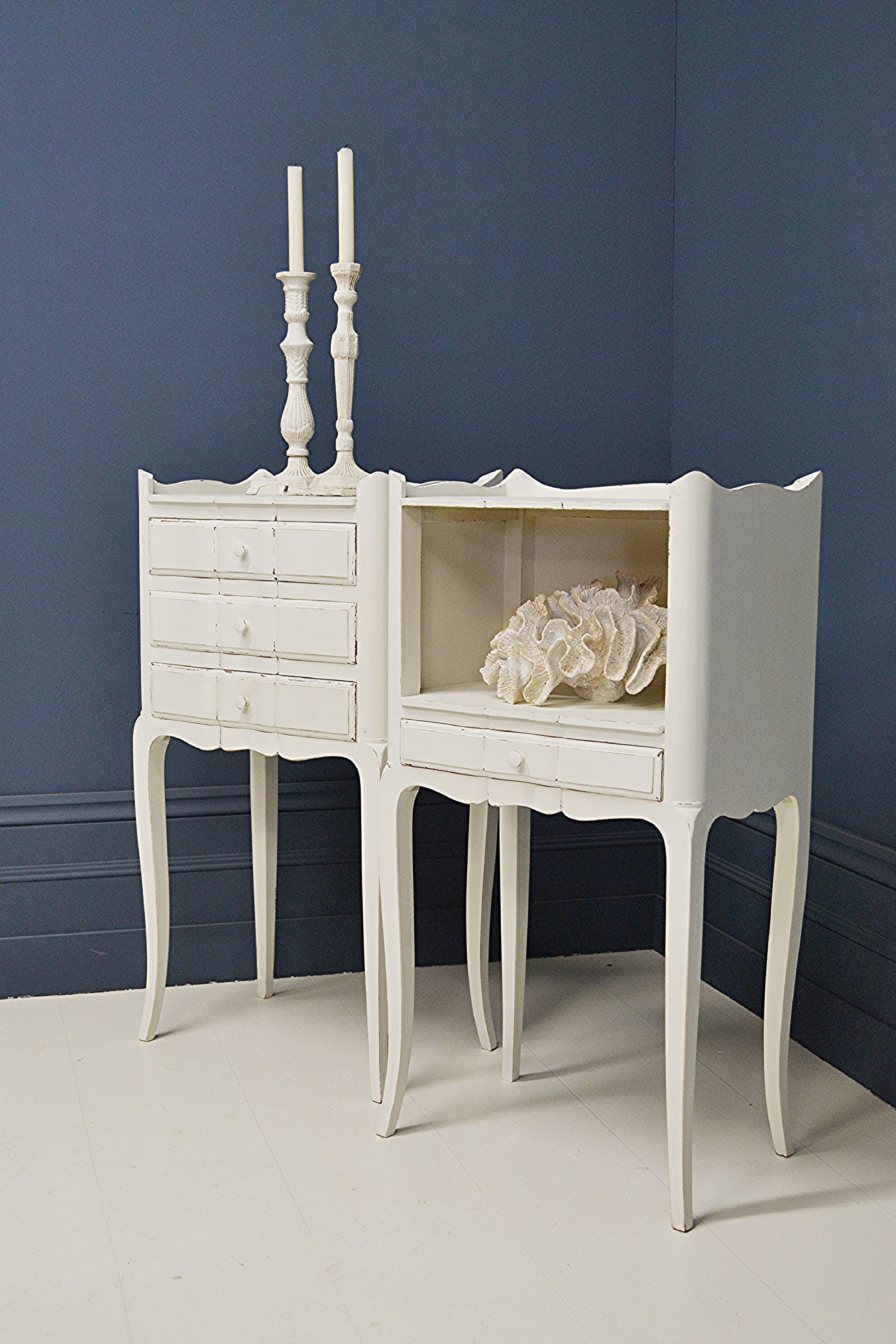 Pair Of Shabby Chic Vintage French Bedside Tables White The Treasure Trove In Sussex Shabby Chic Furniture Vintage Furniture