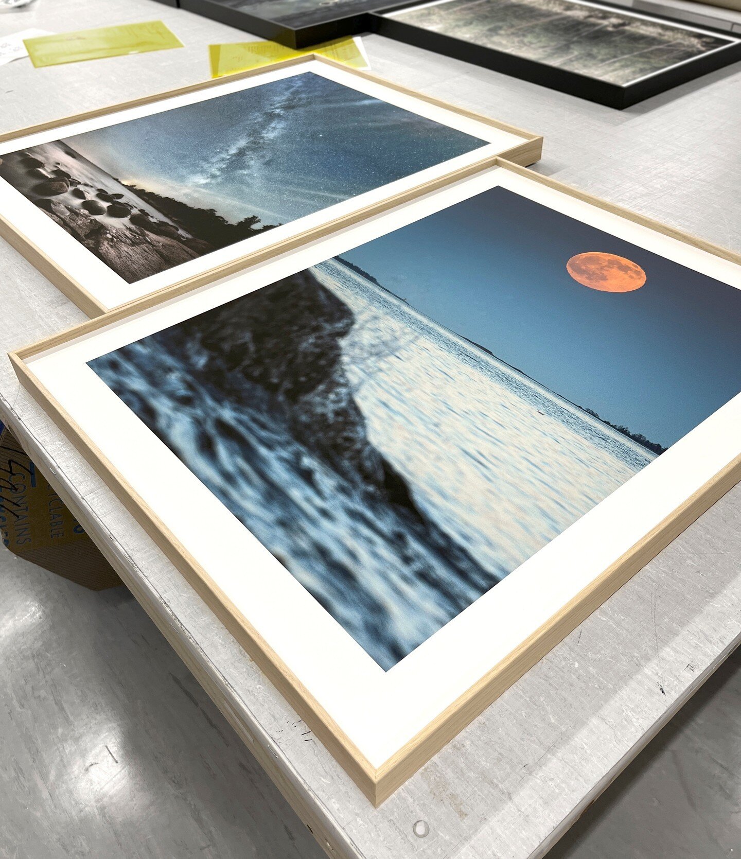 Hahnem&uuml;hle Hemp &amp; Aluwood frames.⁠
⁠
Niko Laurila ⁠
⁠
@niko.laurila⁠
⁠
⁠
#dialab #dialabfineart #fineart #gicleeprint #artprint  #archivalprint #valokuvan&auml;yttely #valokuvaus ⁠
#wallart  #interior #sisustus #porvoo #nikon⁠
#taulu #valoku