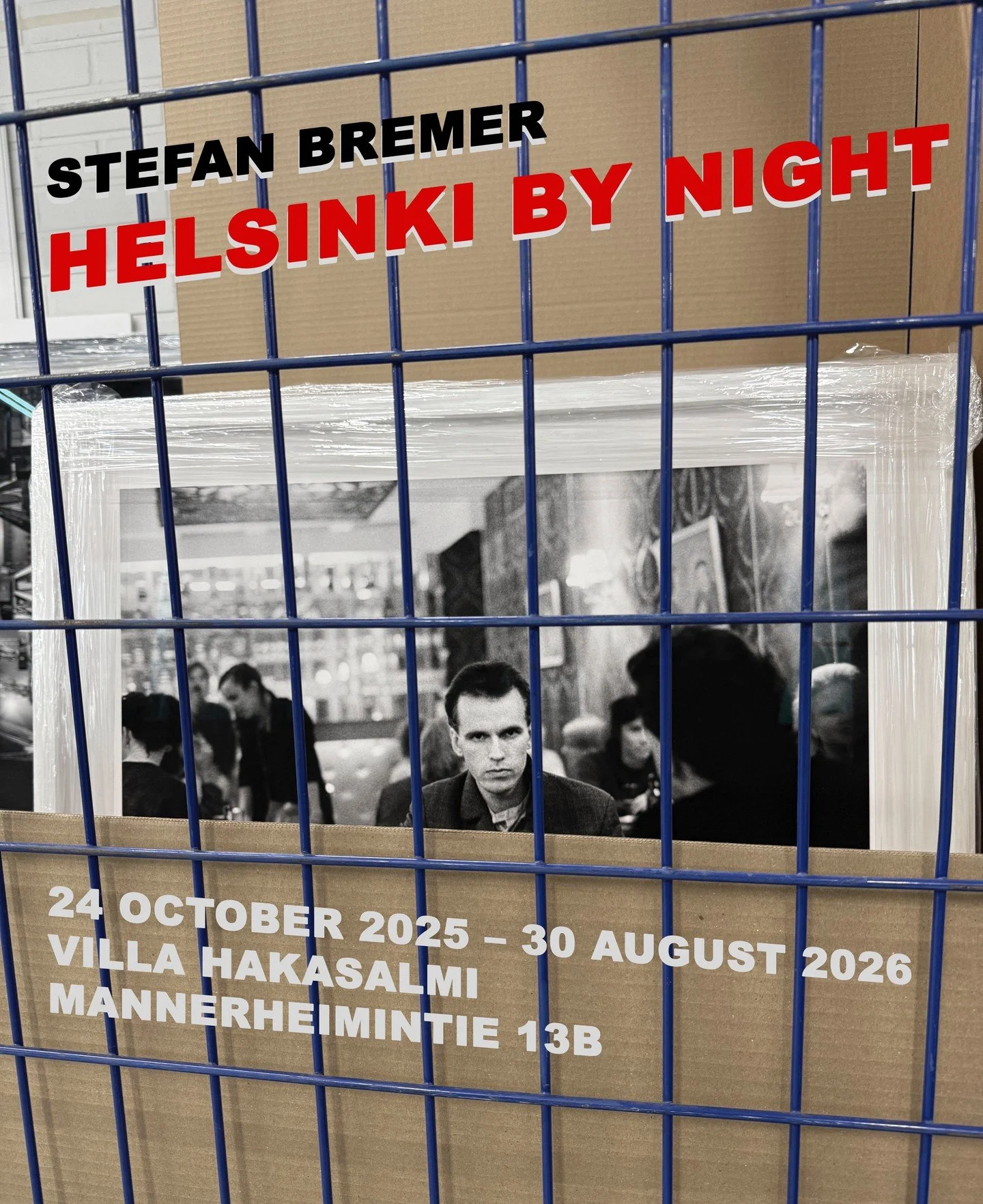 Framing for the exhibition Stefan Bremer &ndash; Helsinki by Night at Villa Hakasalmi (24.10.2025 &ndash; 30.8.2026).⁠
⁠
@steffe.bremer / @helsinginkaupunginmuseo⁠
⁠
This retrospective exhibition brings together around 140 iconic photographs by Stefa
