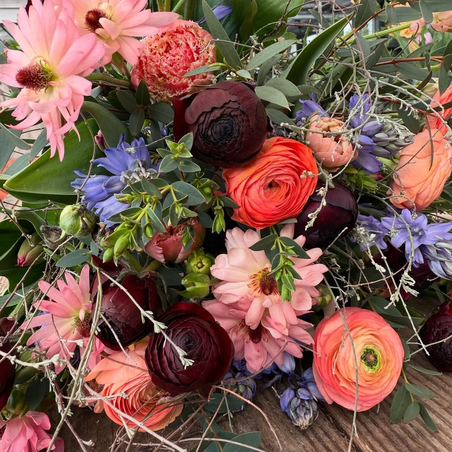 Osterblumen 

#ostern #fr&uuml;hling #blumenstr&auml;u&szlig;e #oberwilbeizug #stadtzug #florist #floralisa #
