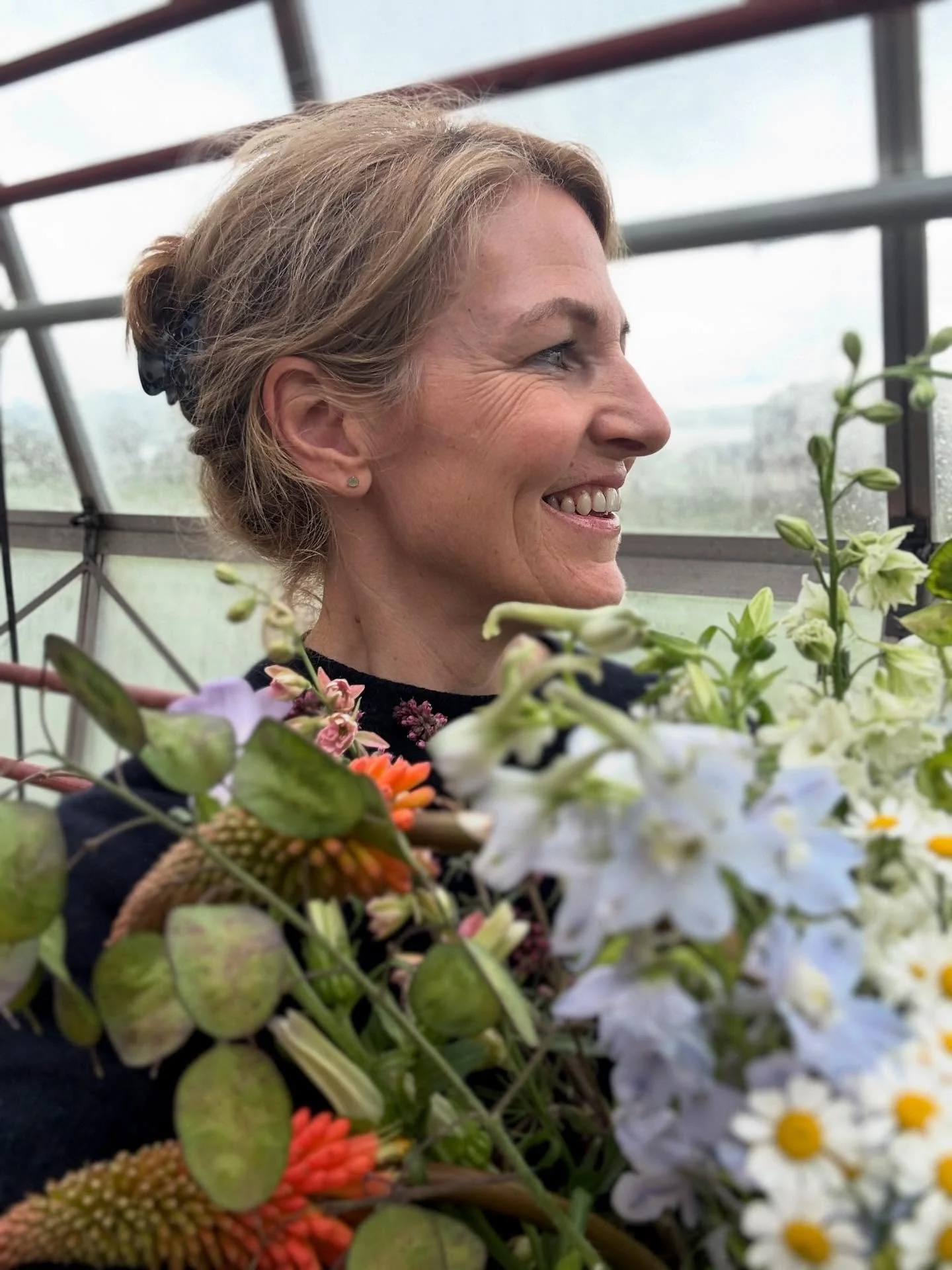 Wieder einmal ein Foto - Update von Floralisa - w&uuml;nsche euch einen sch&ouml;nen Abend🤗

#floralisa #blumen #blumenstrauss #oberwilbeizug #florist #juni #abendgr&uuml;&szlig;e