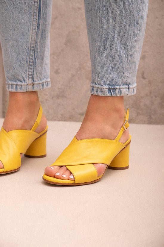 WINOES_Yellow_001_WEBRES_615be5f2-cf03-4ea4-93ae-4ea4a138792a_550x.jpg