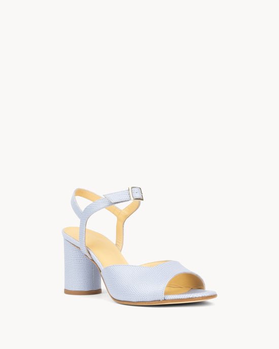 COCO_Light_Blue_AC251117-401_Front_29b101a4-7c6a-447c-bfc8-b0222fc87c89_550x.jpg