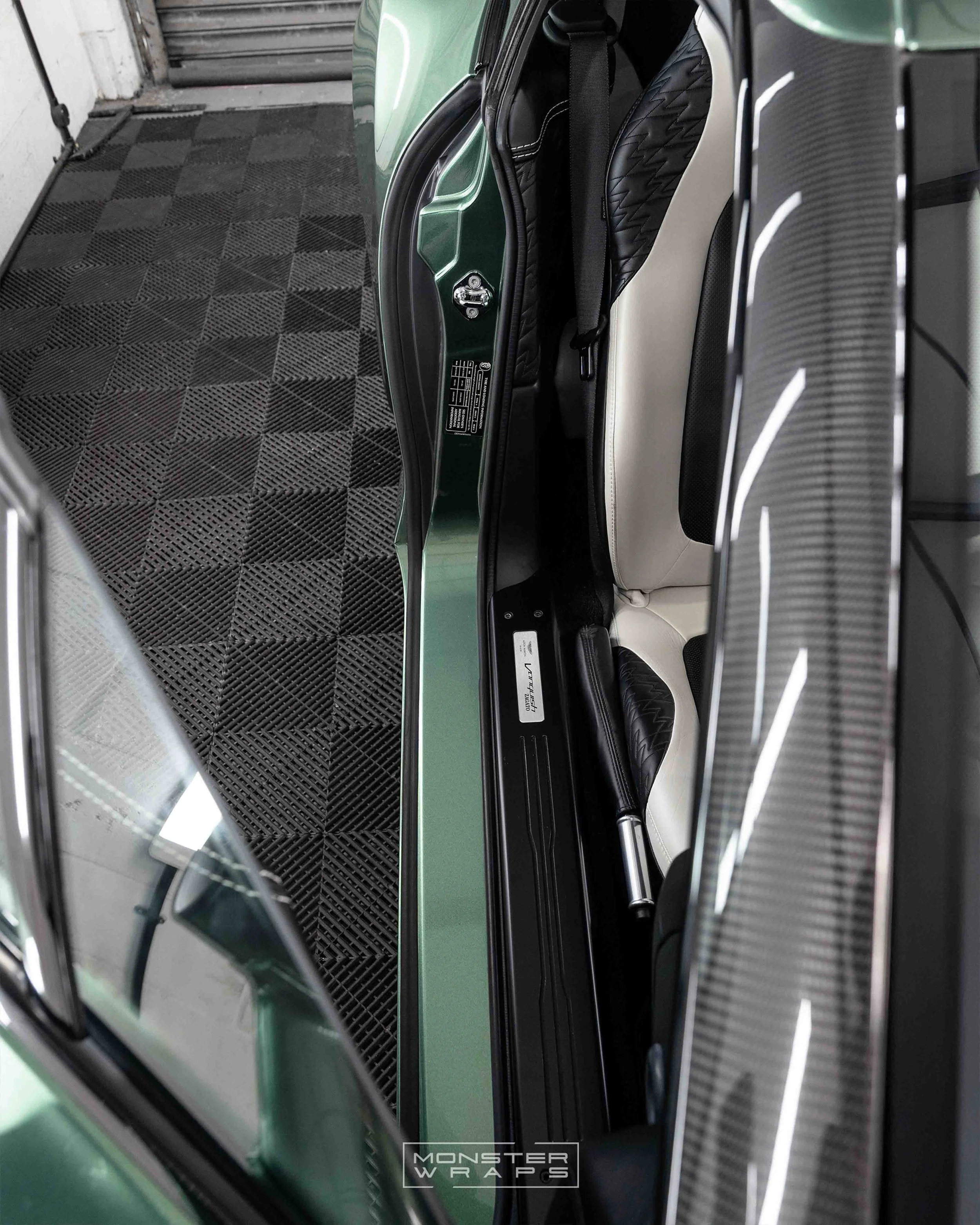 Aston Martin Zagato - Inozetek Metallic Racing Green - 22.jpg