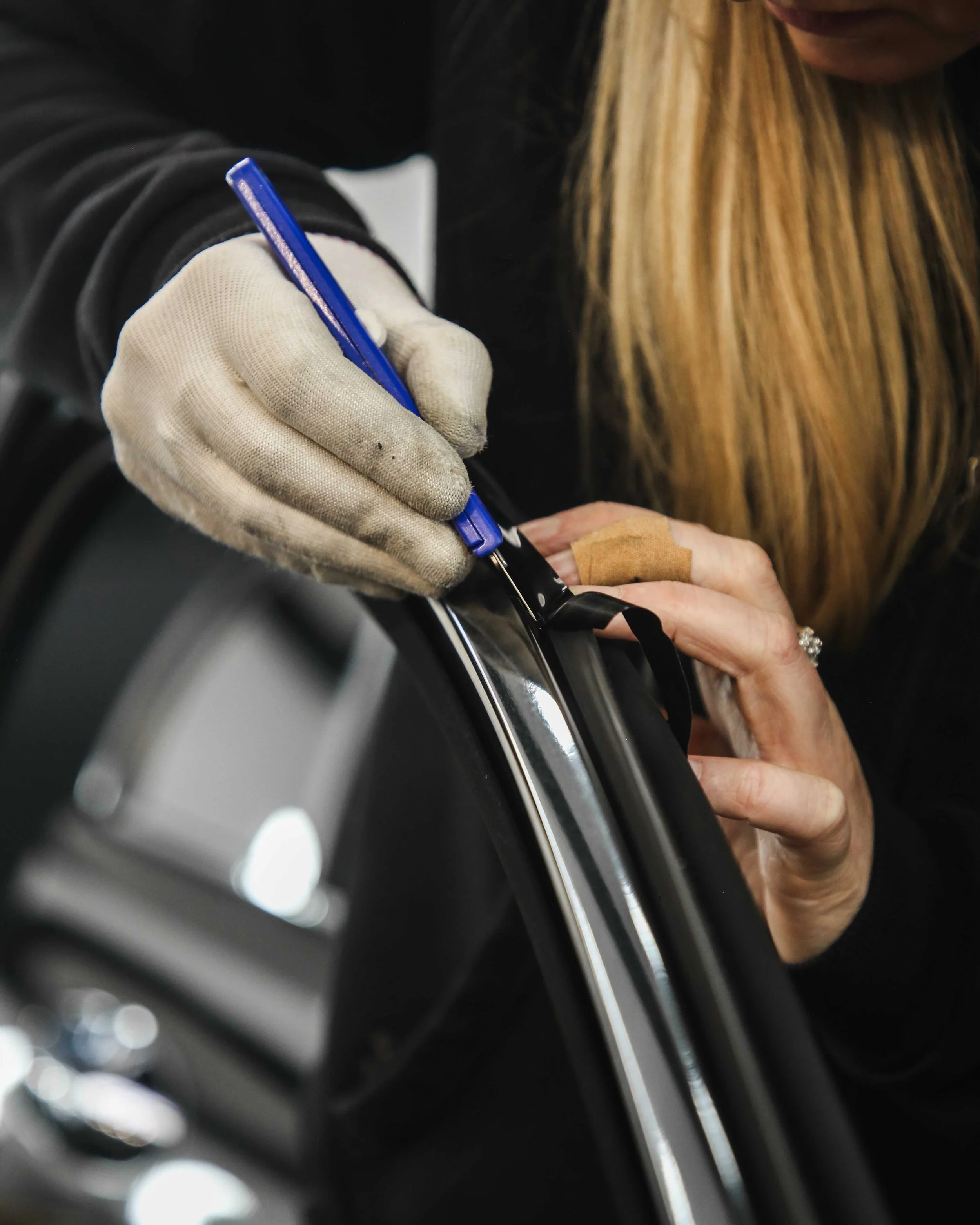 Merc C300d - Dechrome + Calipers - 9.jpg