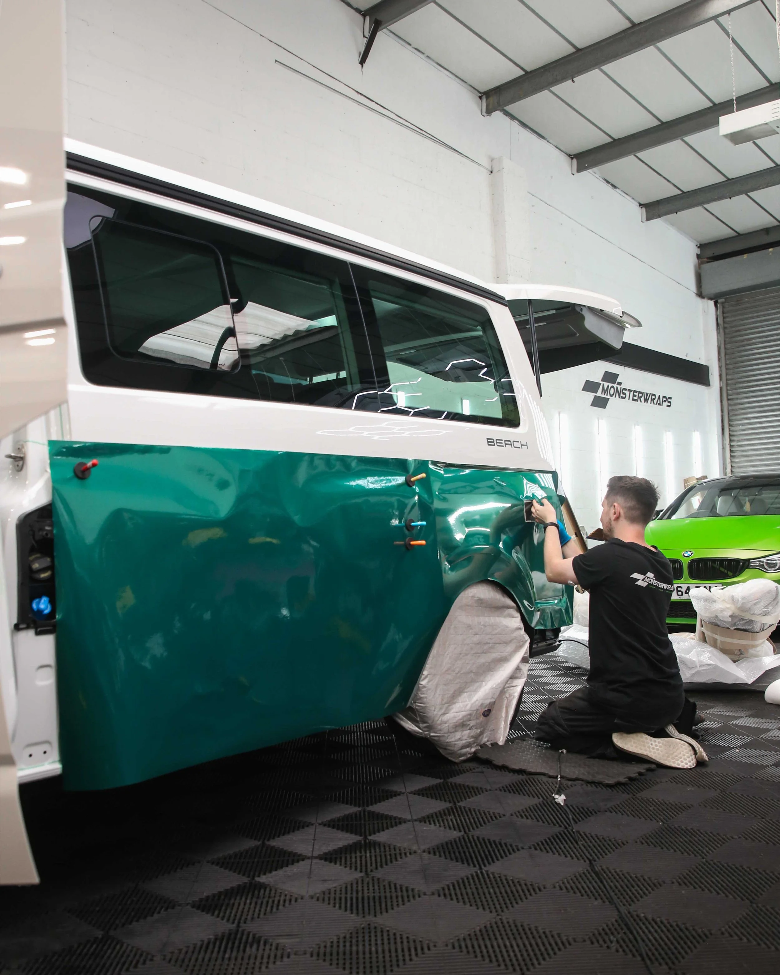 VW T6.1 California - Gloss Pearl Green - 5.jpg