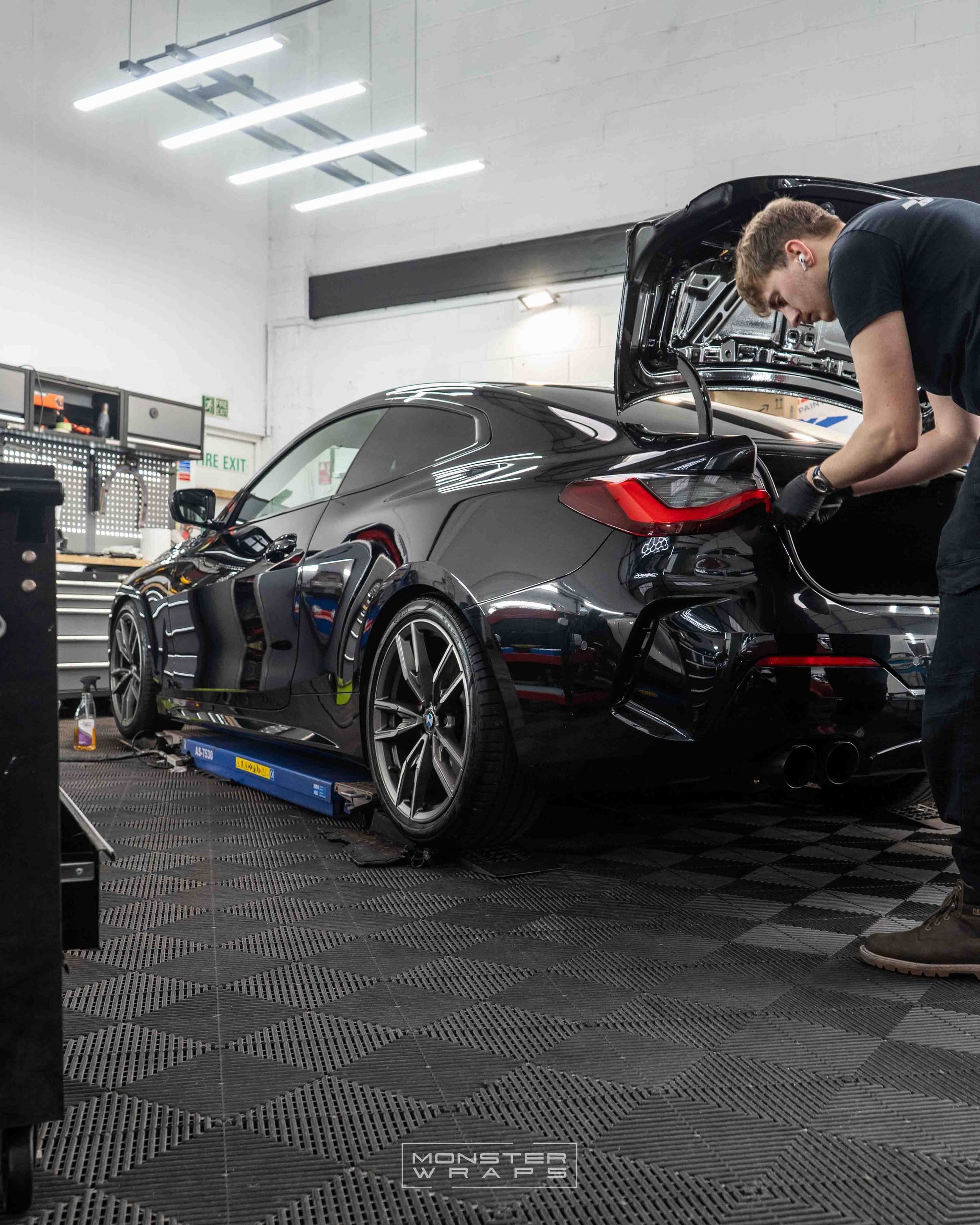 BMW M440i G22 - 3M Matte Black Metallic - 2.jpg