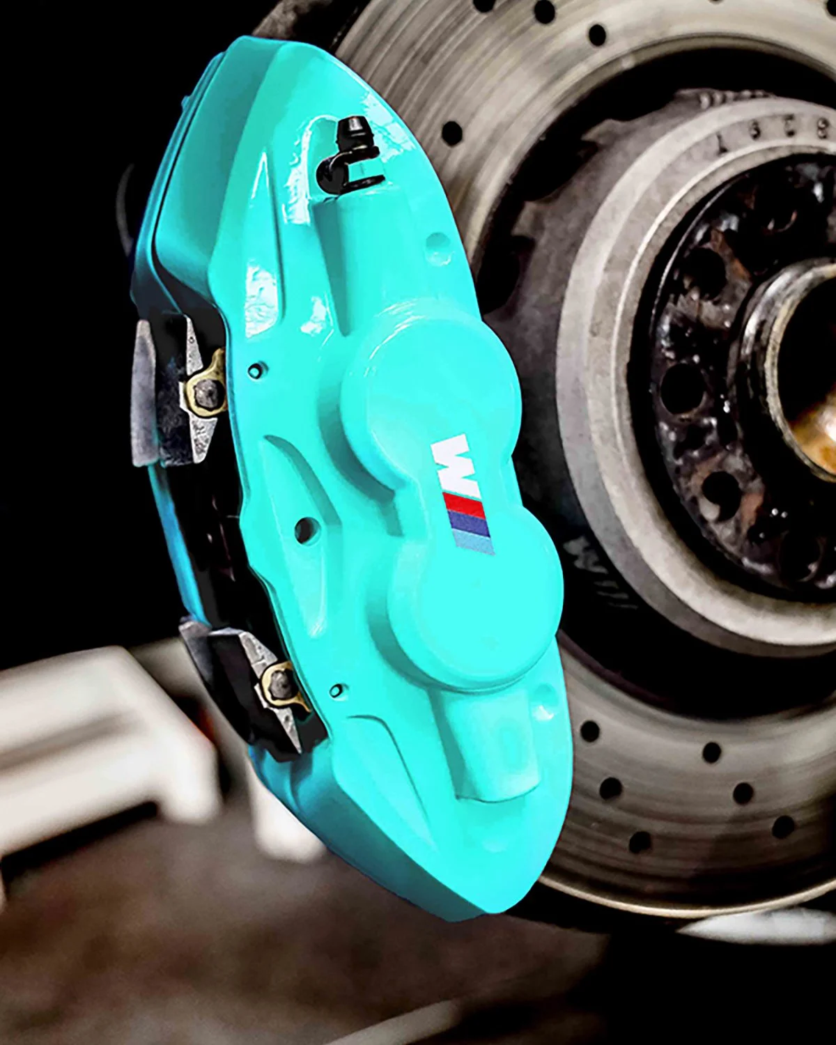 Calipers Blue Color Professional brake caliper painting service Southampton Hampshire ...