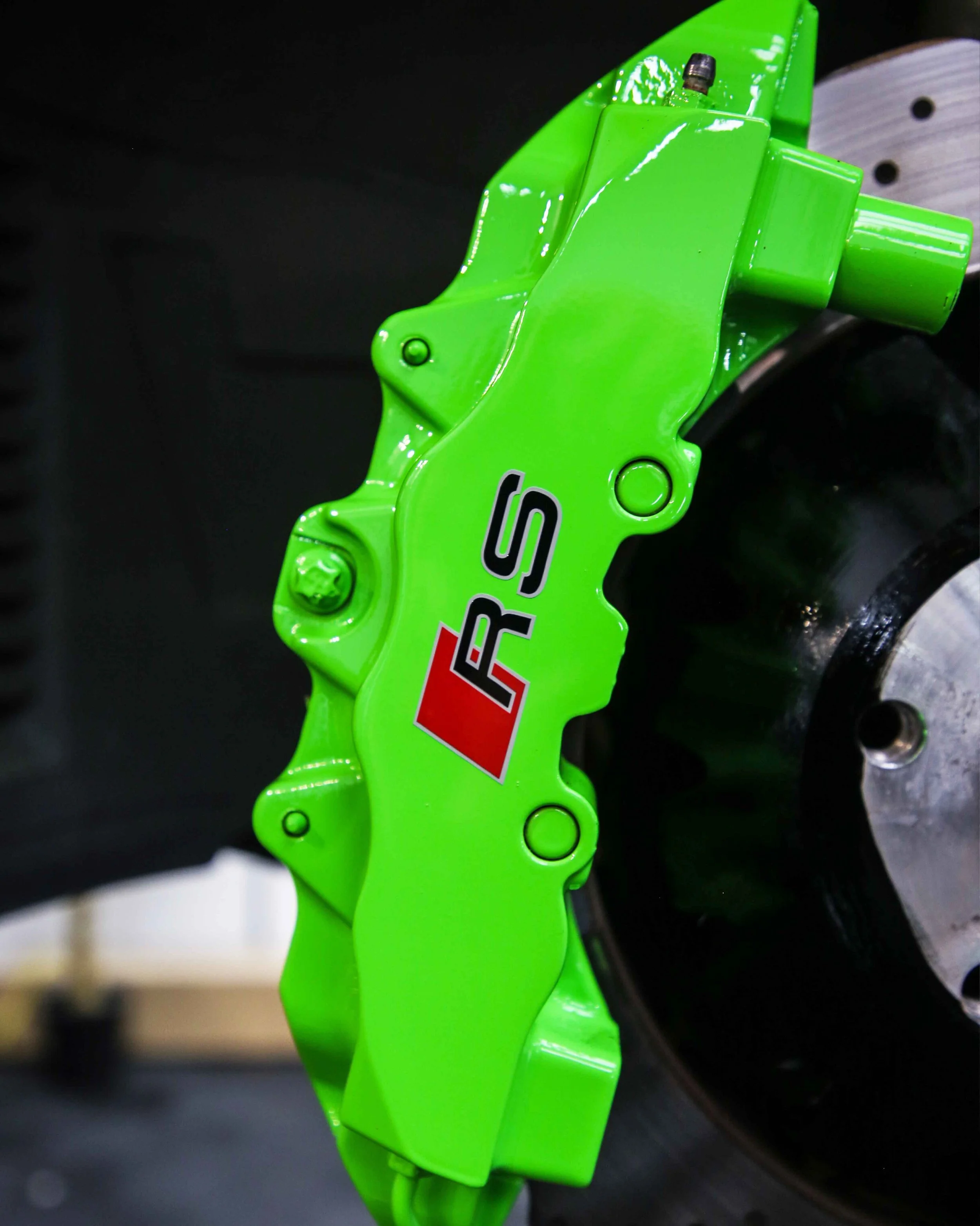 Professional brake caliper painting service Southampton Hampshire